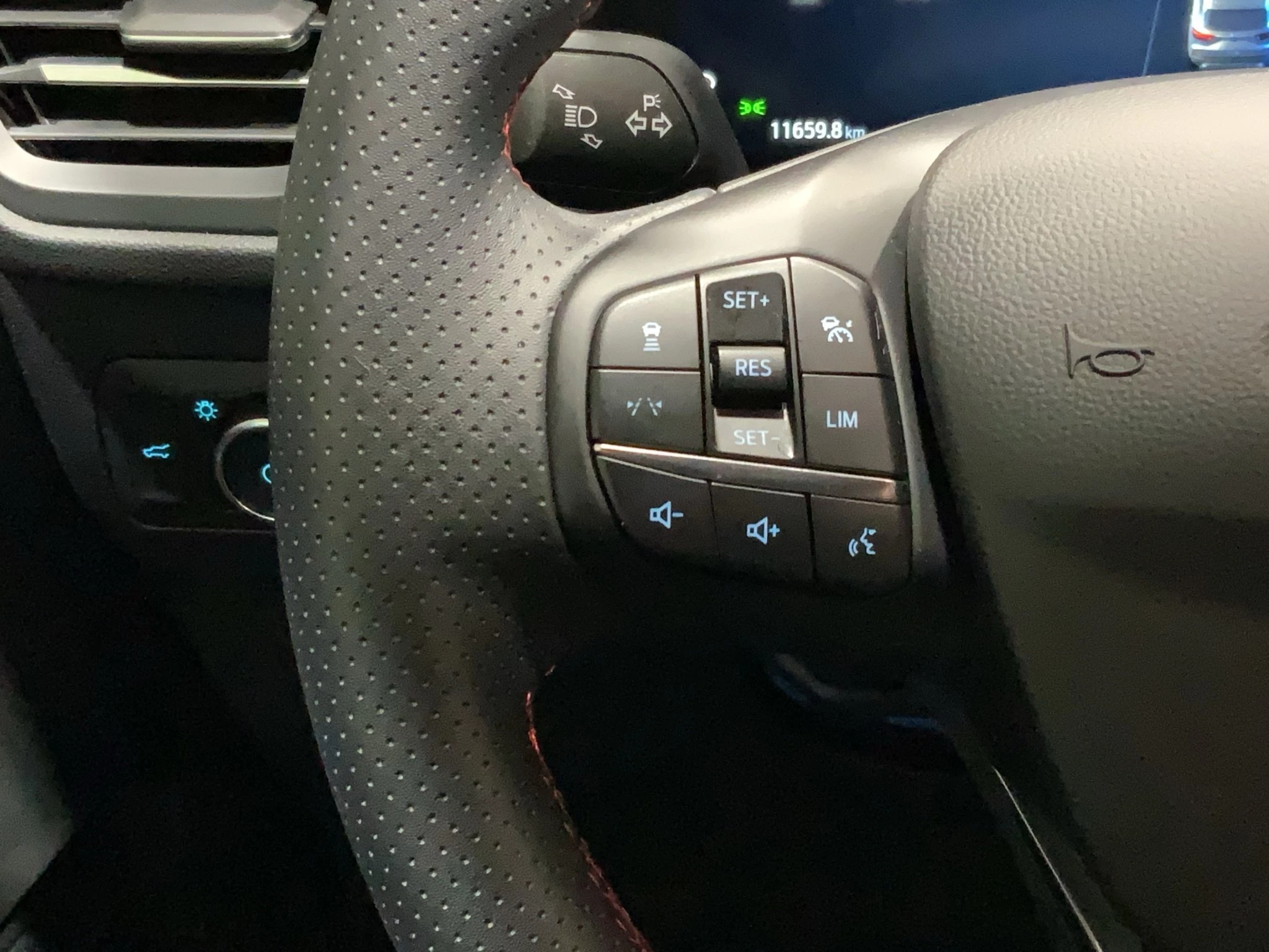 Ford Kuga ST-Line X Aut.*360GRAD*LED-MATRIX*NAVI*GRA*WINTER-PKT.