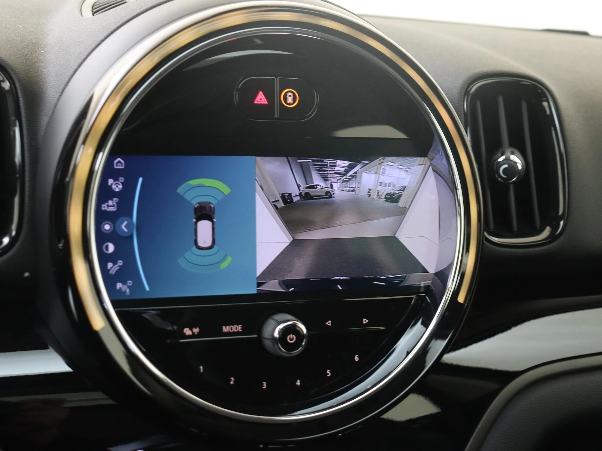 MINI-Countryman-image-17