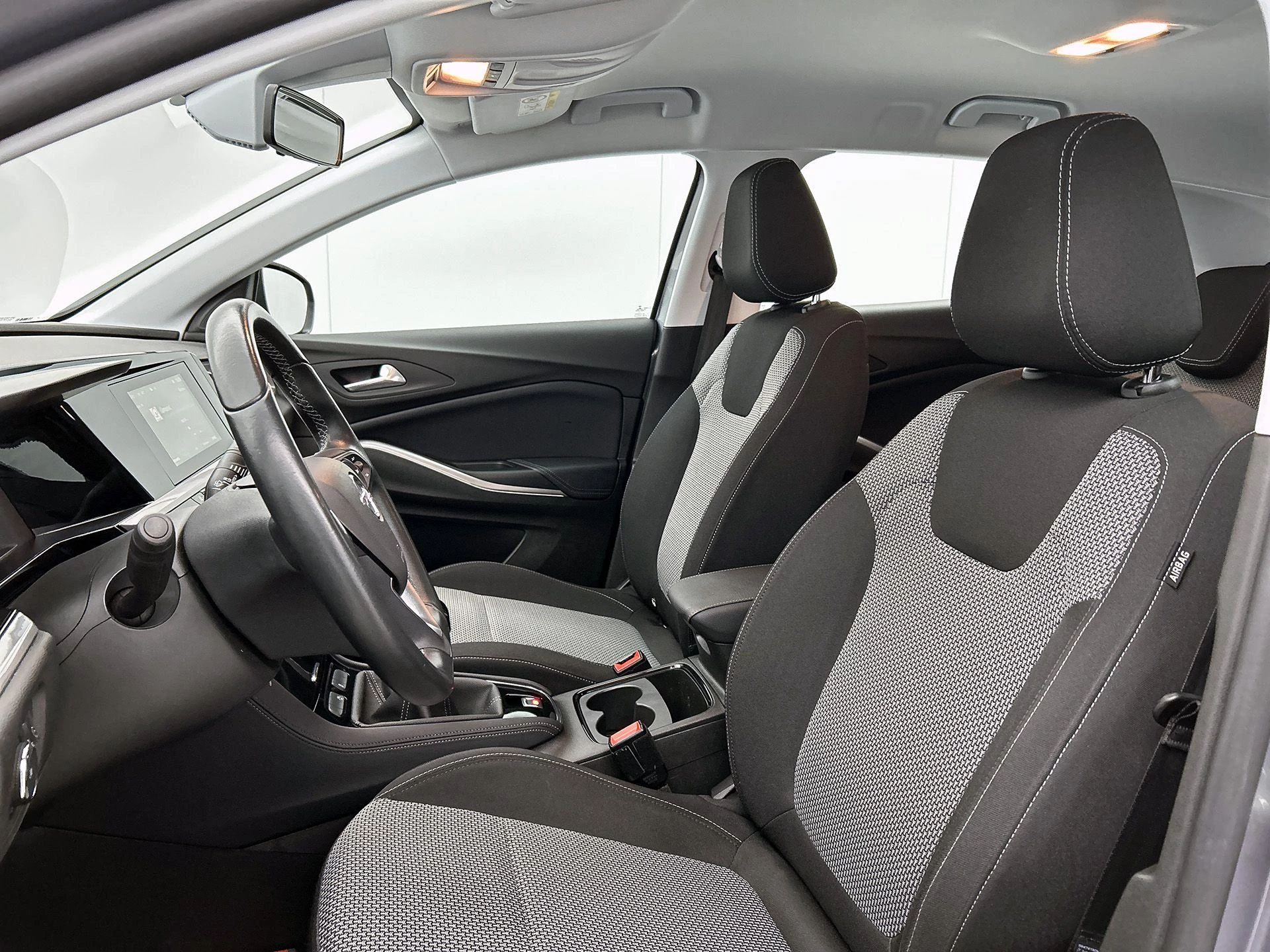 Opel-Grandland-image-28