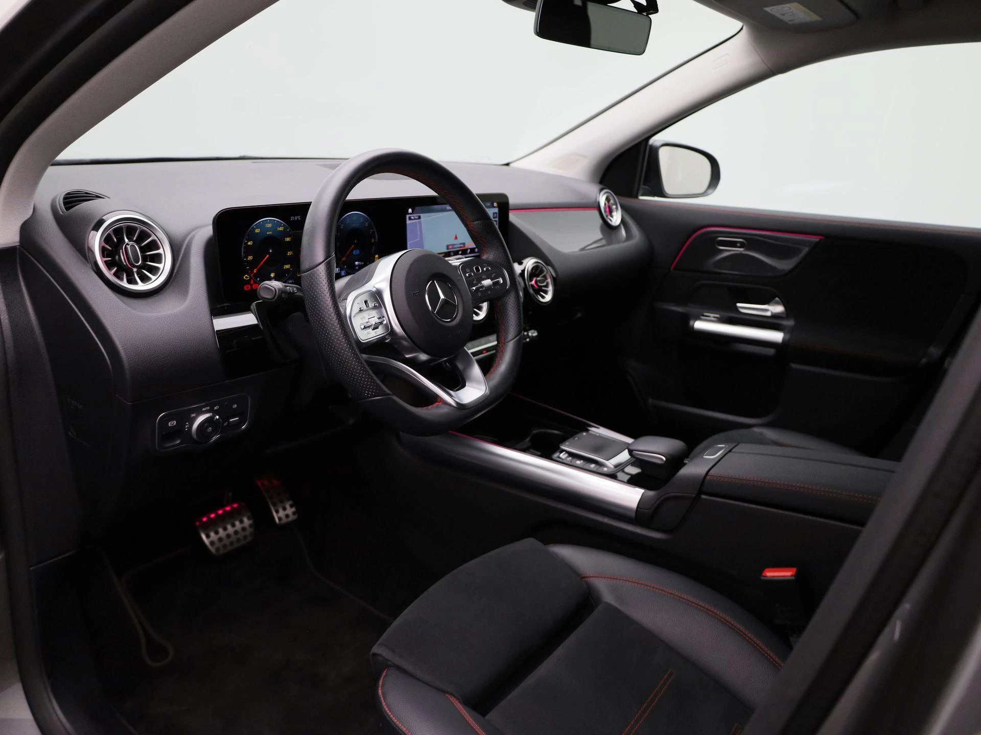 Mercedes-Benz GLA 250 e AMG Line + CARPLAY + MULTIBEAM + NIGHTPAKKET +