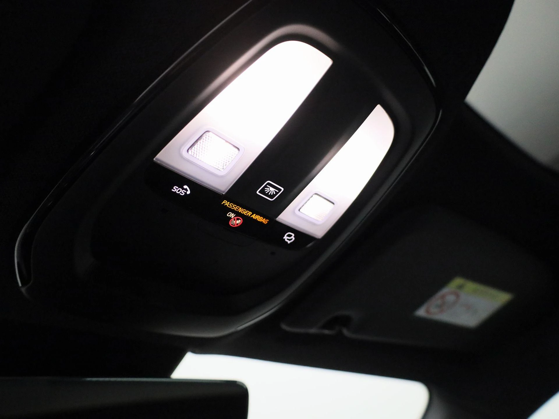 Volvo-C40-image-33