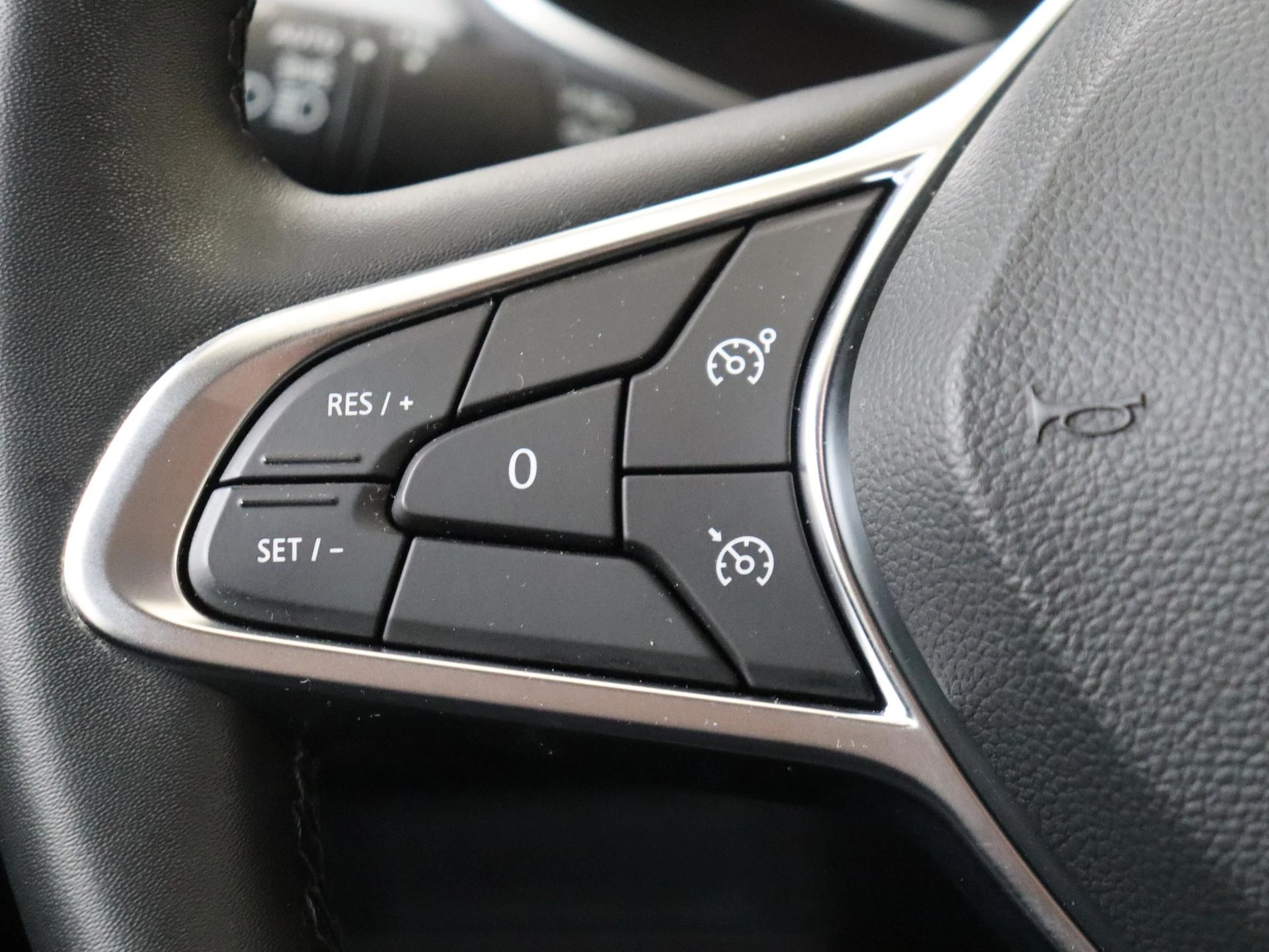 Renault-Captur-image-12