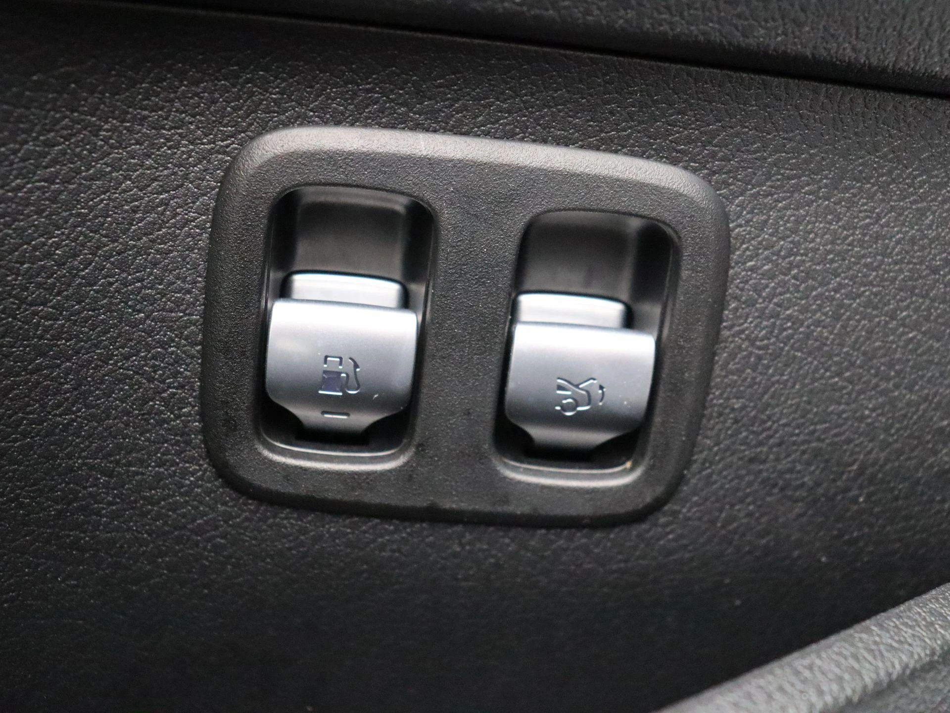 Mercedes-Benz C-Klasse 300 e AMG Line Sedan + PANORAMISCH DAK + SURROUND VIEW CAMERA +