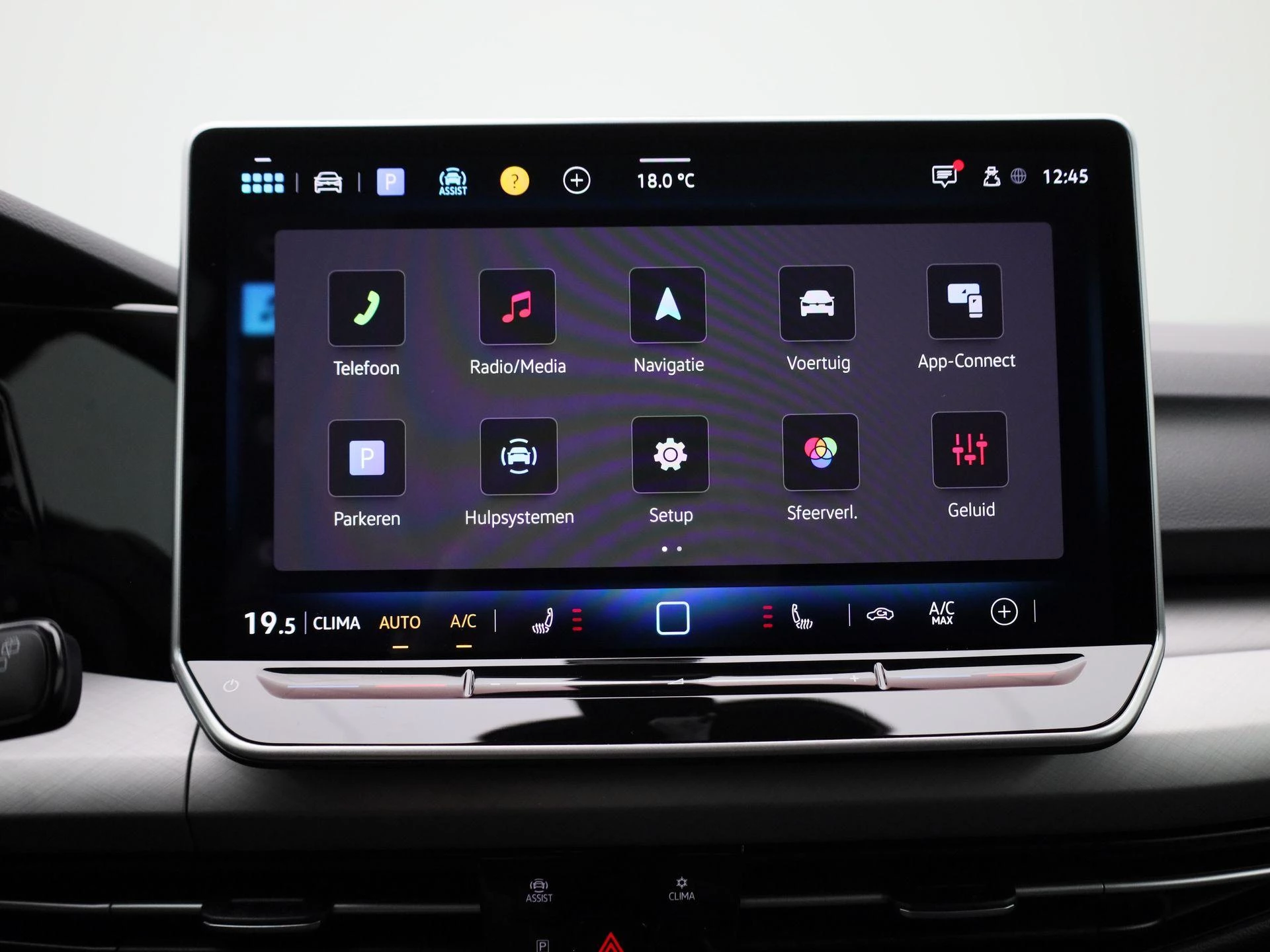 Volkswagen-Golf-image-17