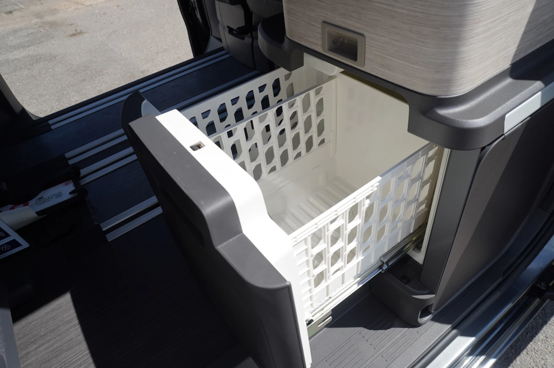 Volkswagen-California-image-28