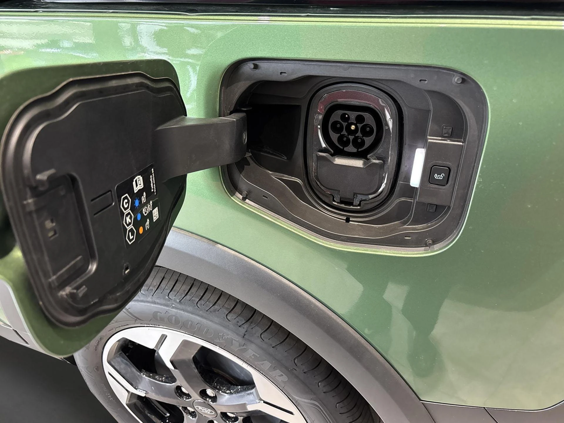 Ford-Tourneo Courier-image-19