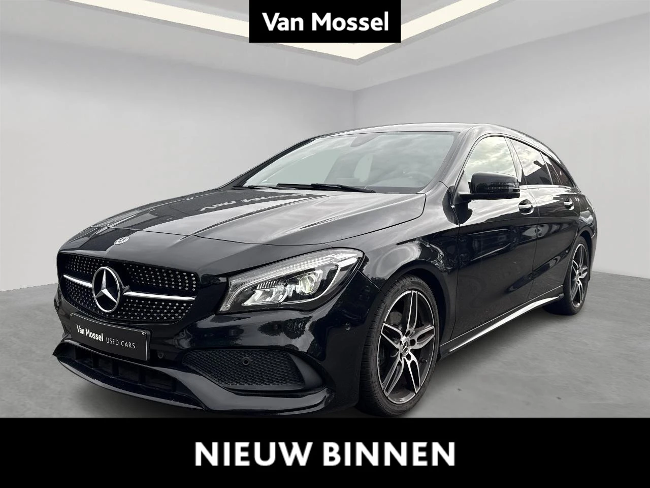 Mercedes-Benz-CLA-image-0