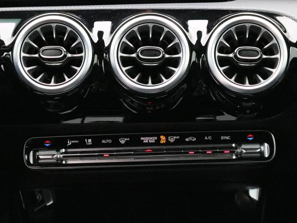 Mercedes-Benz-A-Klasse-image-9