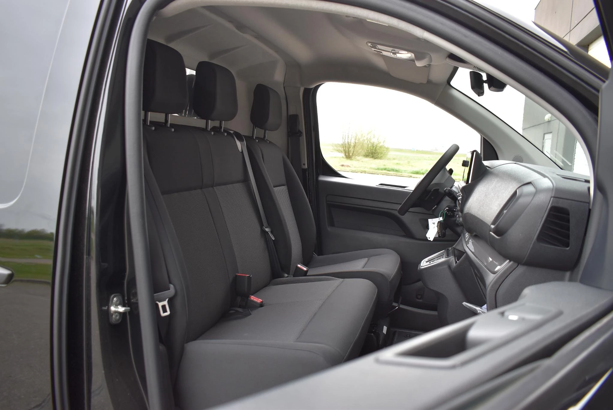 Opel-Vivaro-e-image-11