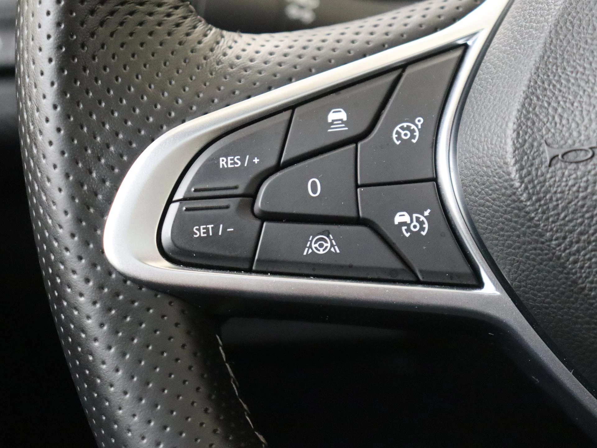 Renault-Captur-image-16