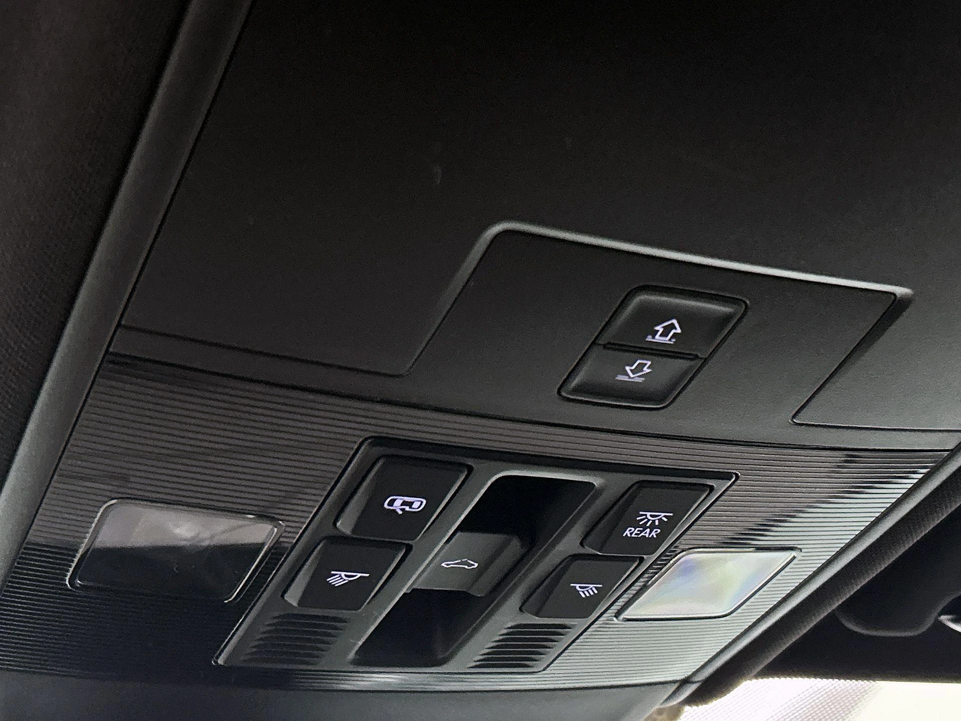 Volkswagen-Tiguan-image-19