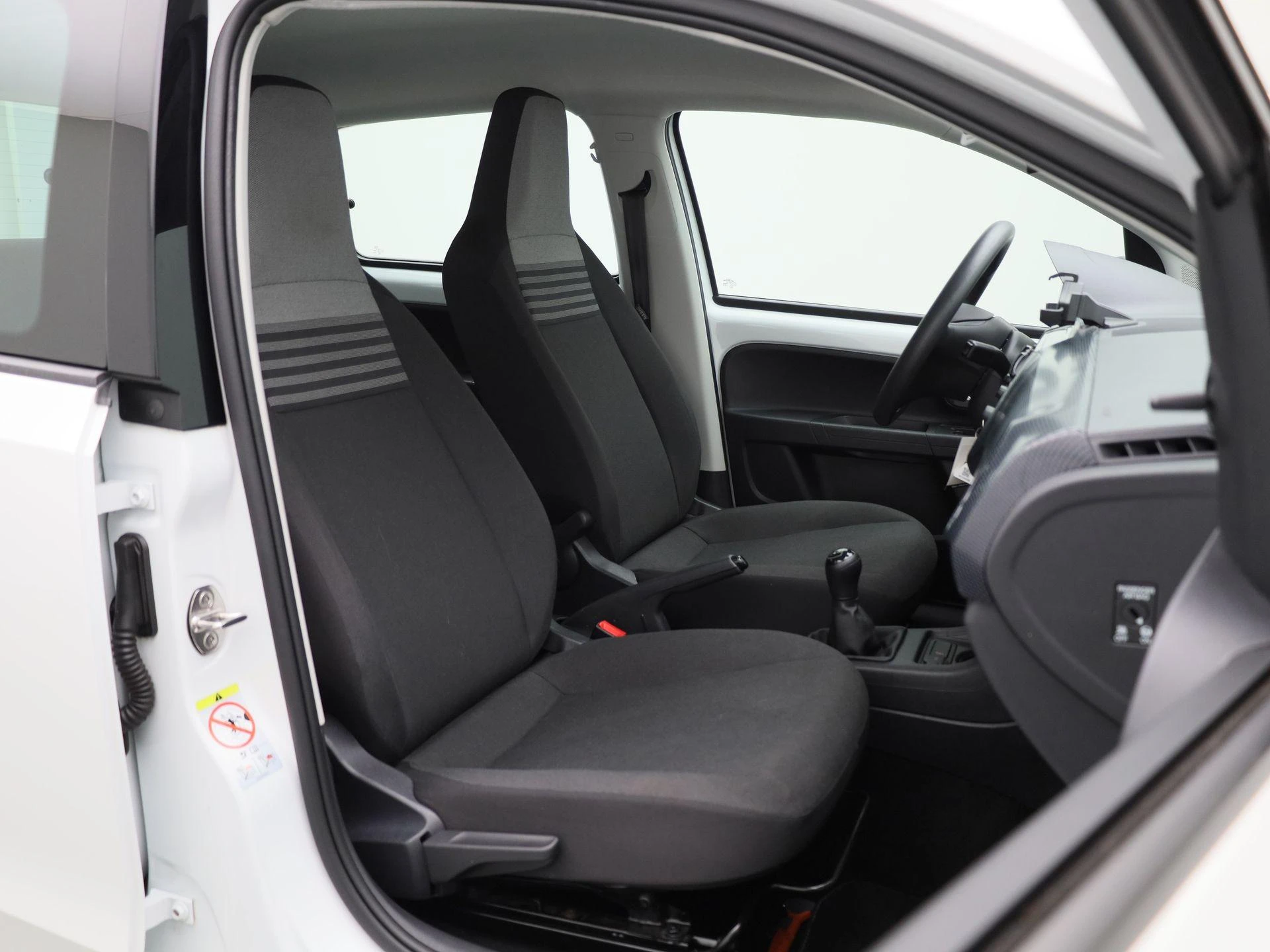 Volkswagen-up!-image-20