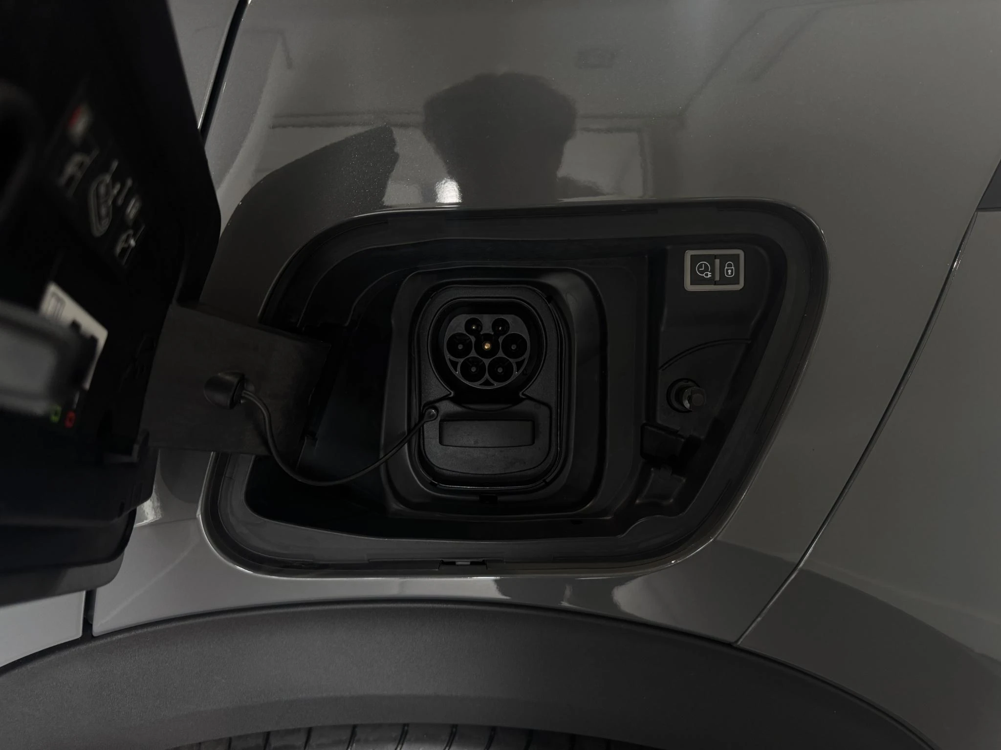 Peugeot e-2008 EV Allure Avantage 54 kWh