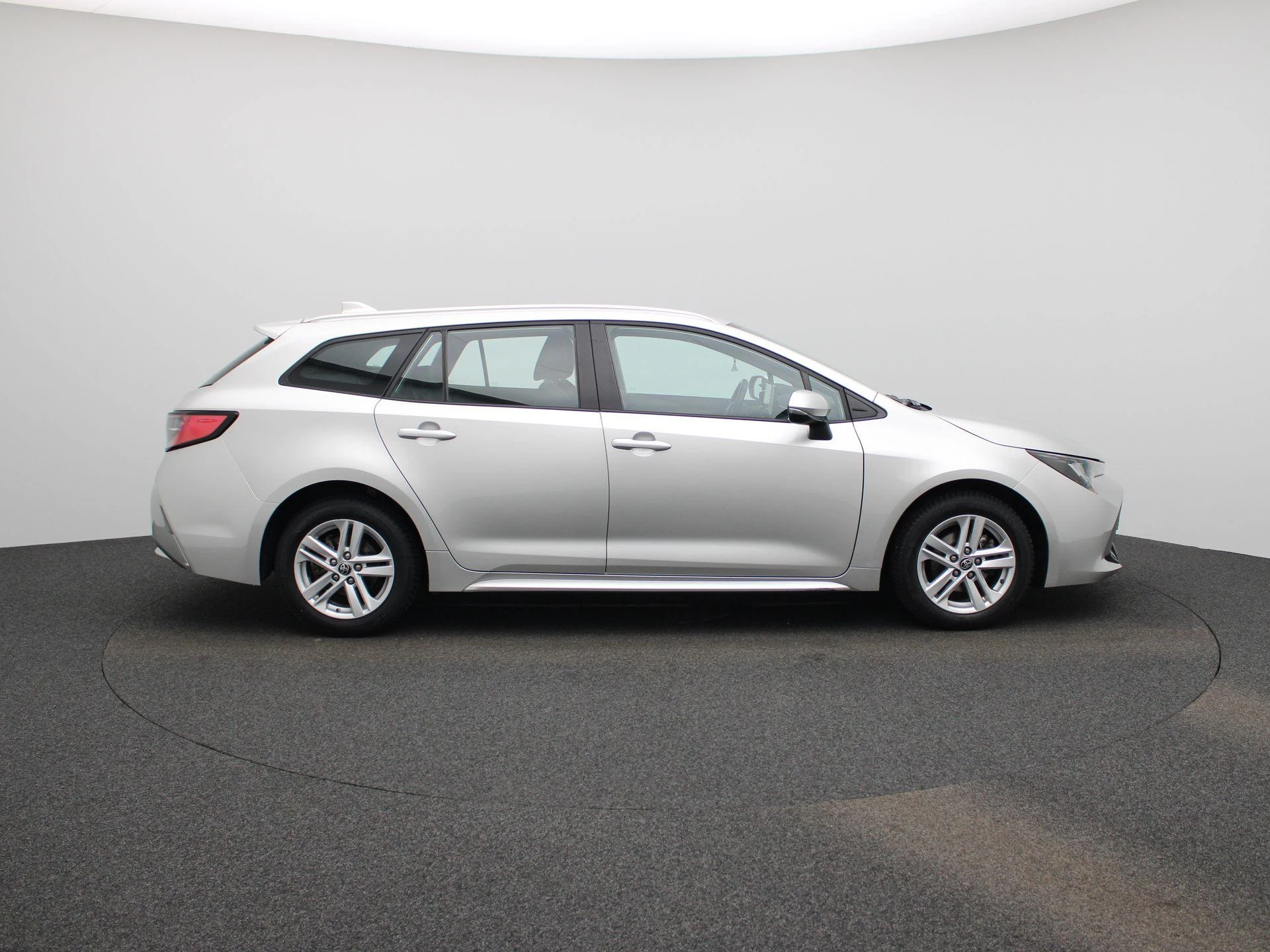 Toyota-Corolla Touring Sports-image-5