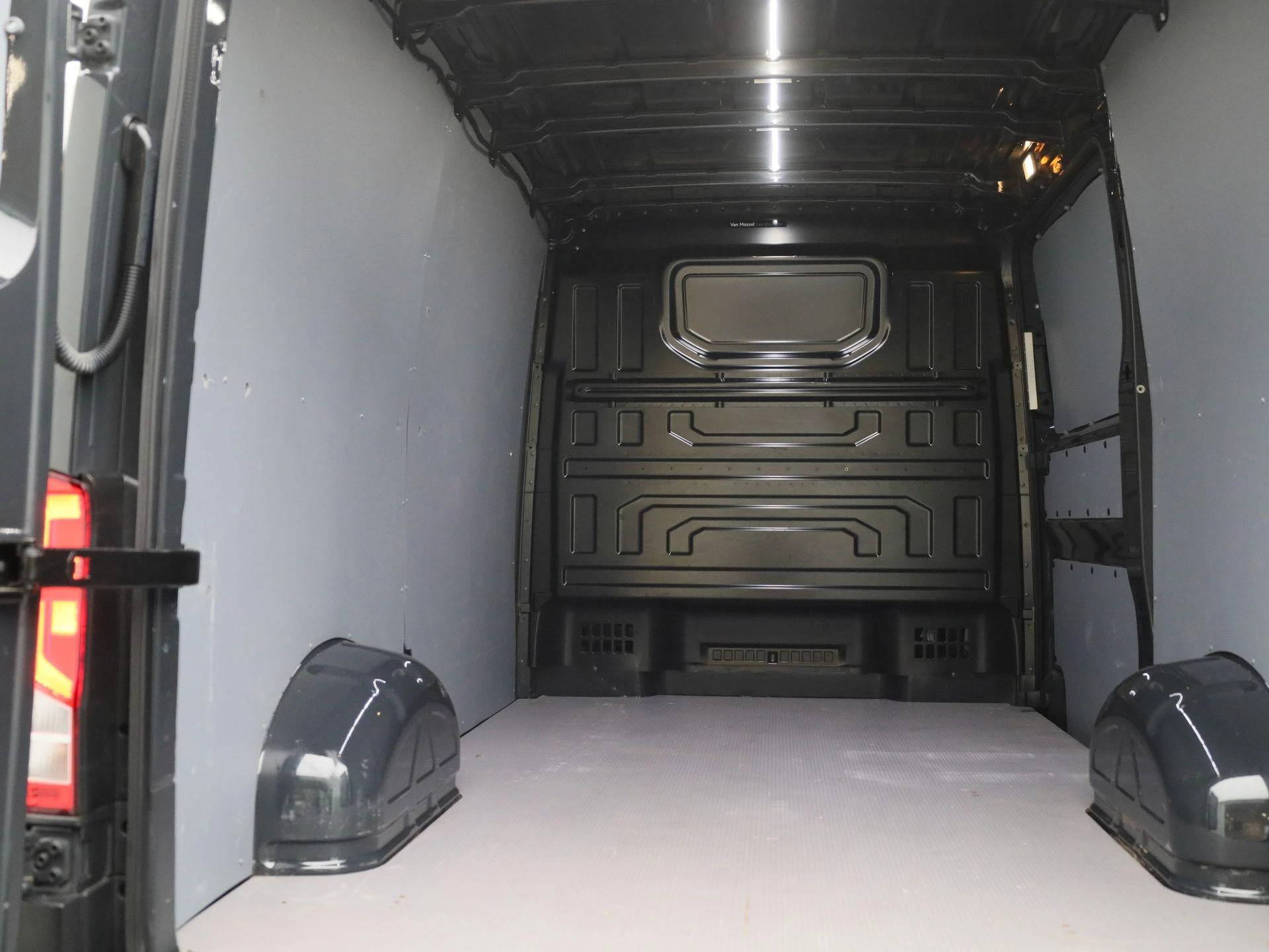 Volkswagen-Crafter-image-16