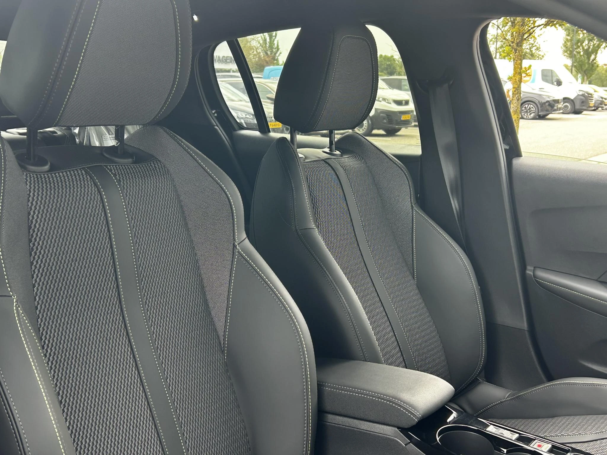 Peugeot-208-image-26