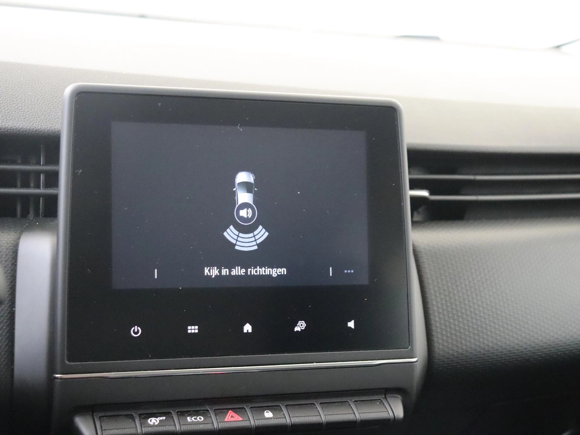 Renault-Clio-image-21