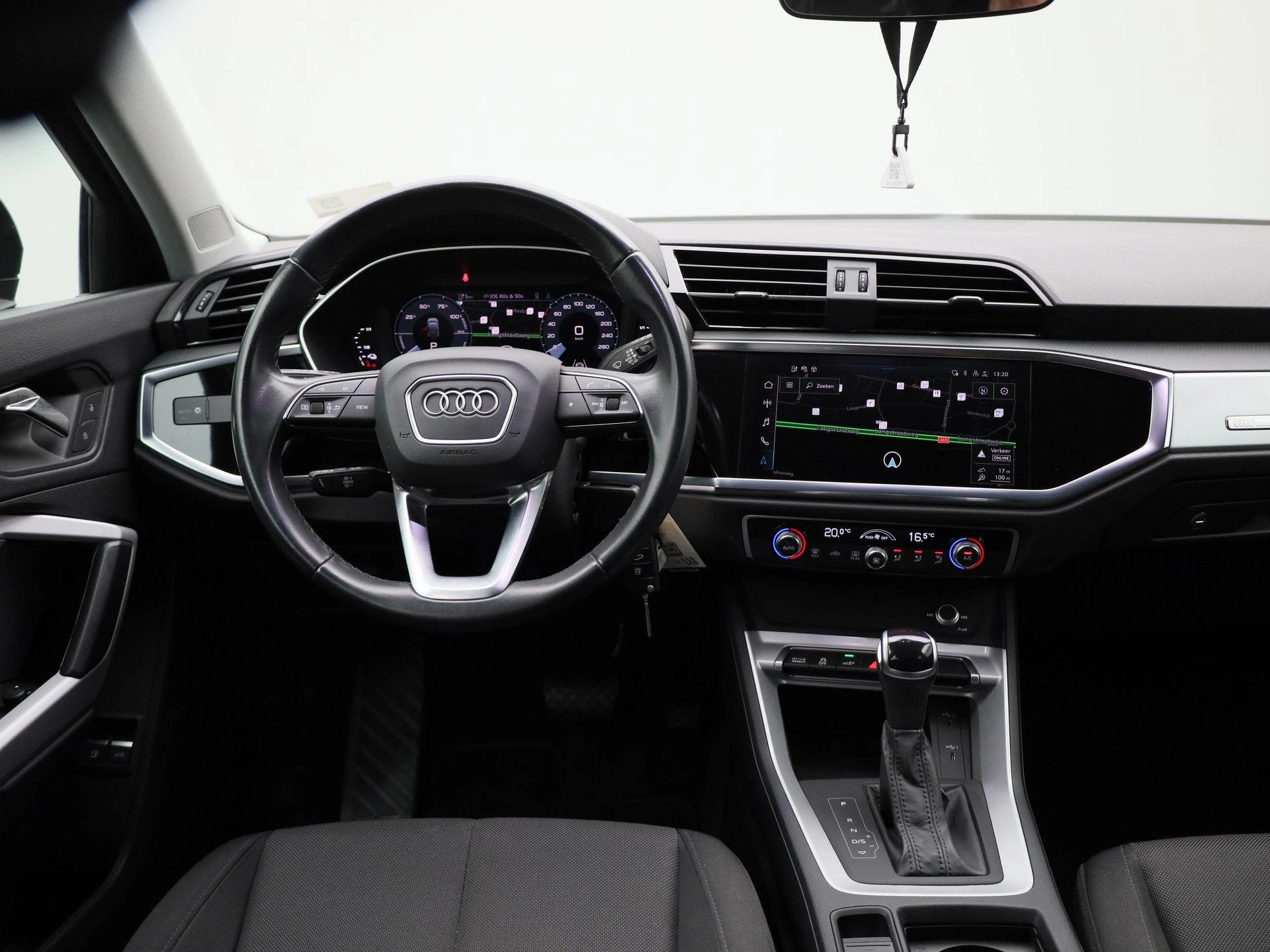 Audi-Q3-image-8
