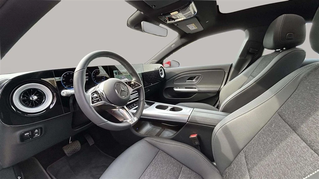 Mercedes-Benz-CLA-image-9