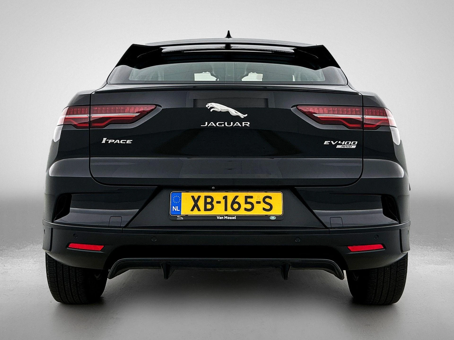 Jaguar-I-PACE-image-2
