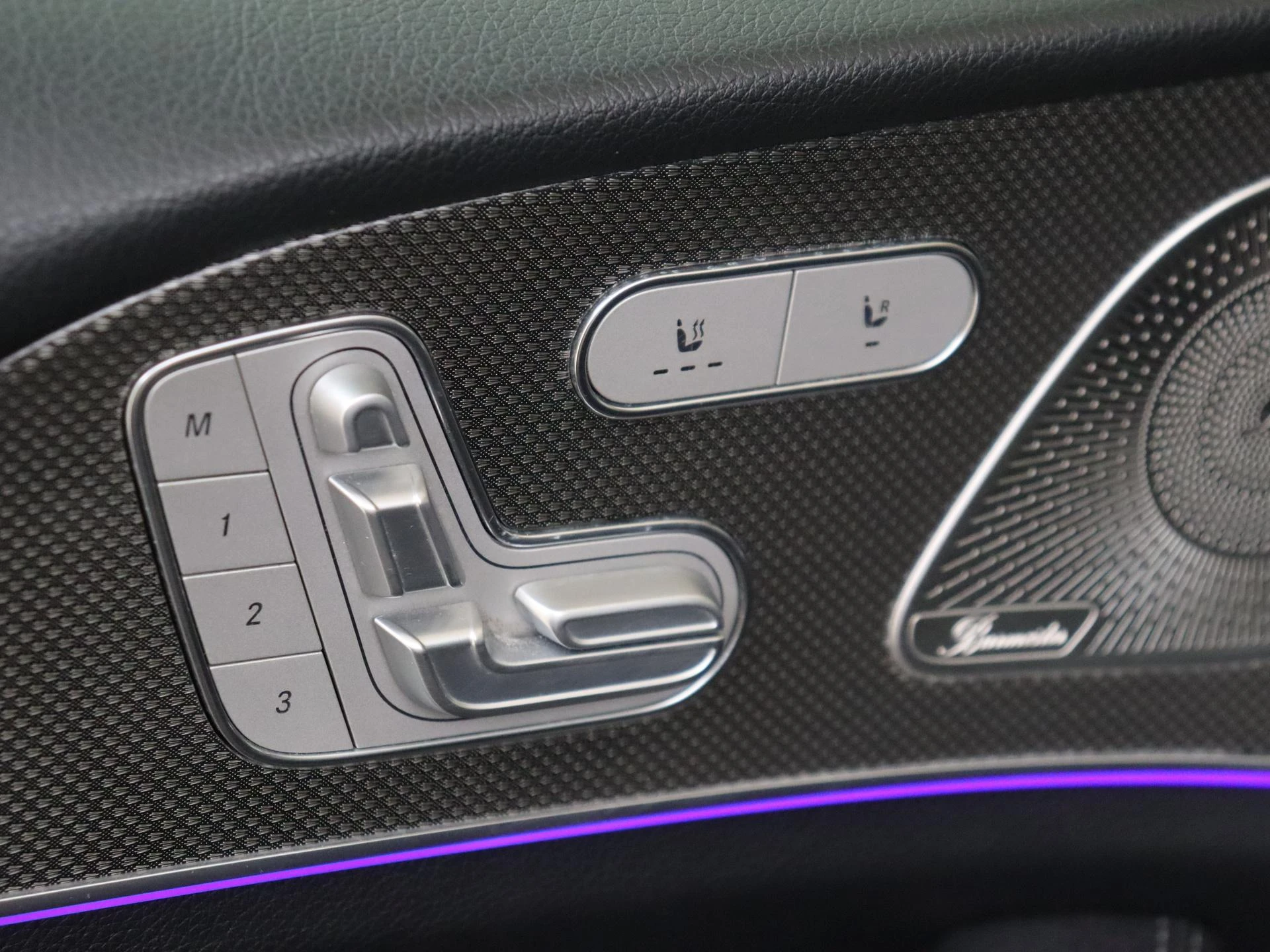 Mercedes-Benz-GLE-image-25