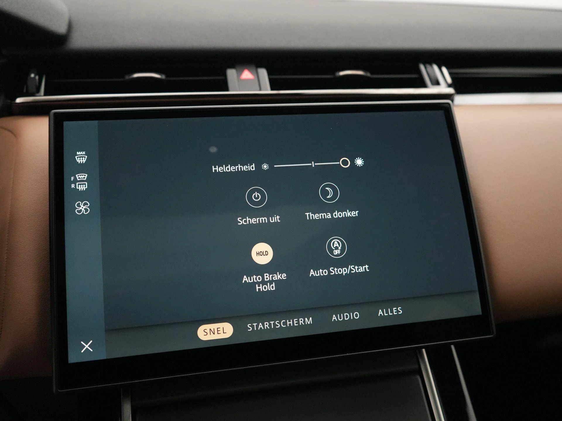 Land Rover-Range Rover Velar-image-22