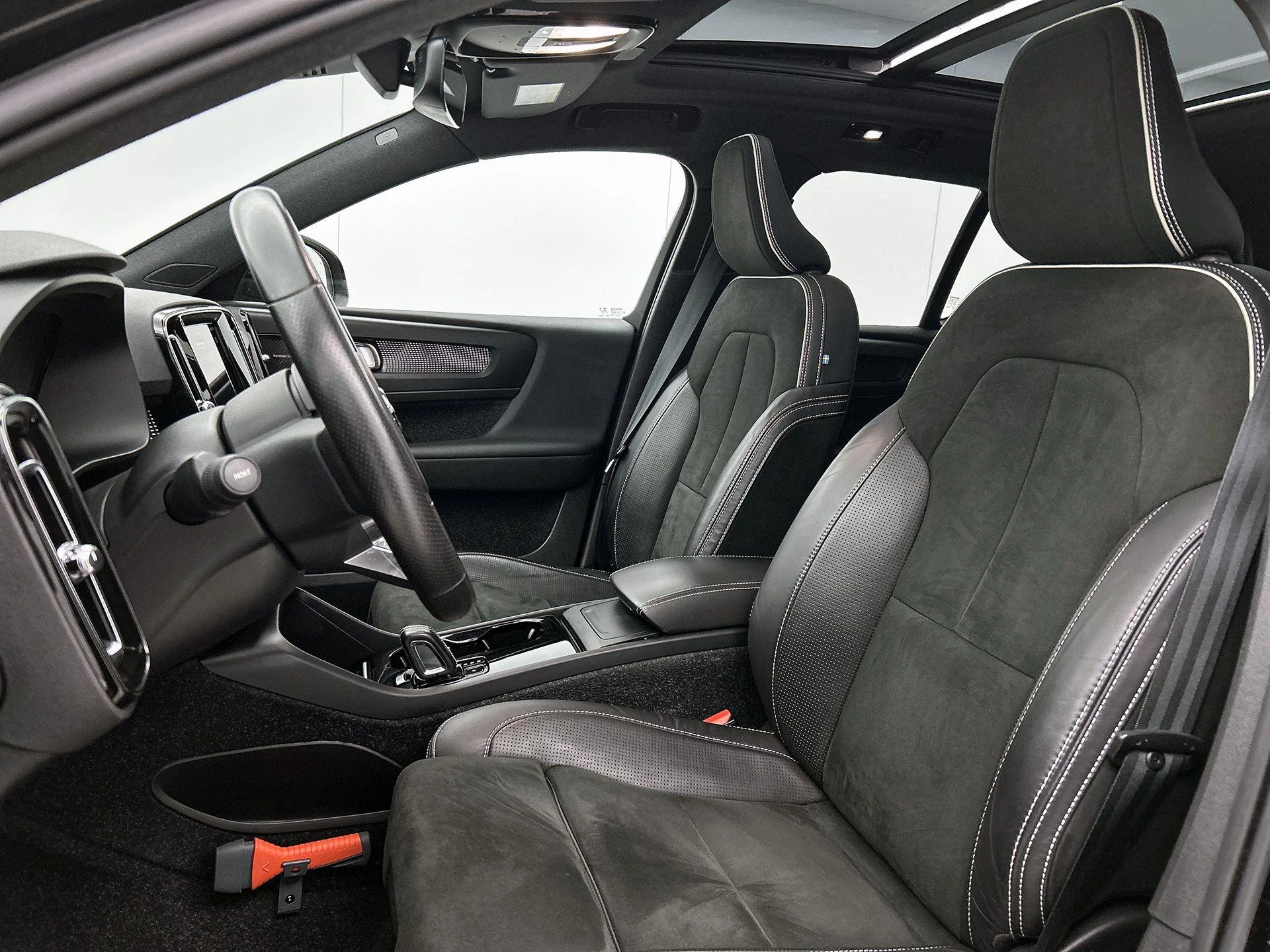Volvo XC40 Recharge P8 AWD R-Design