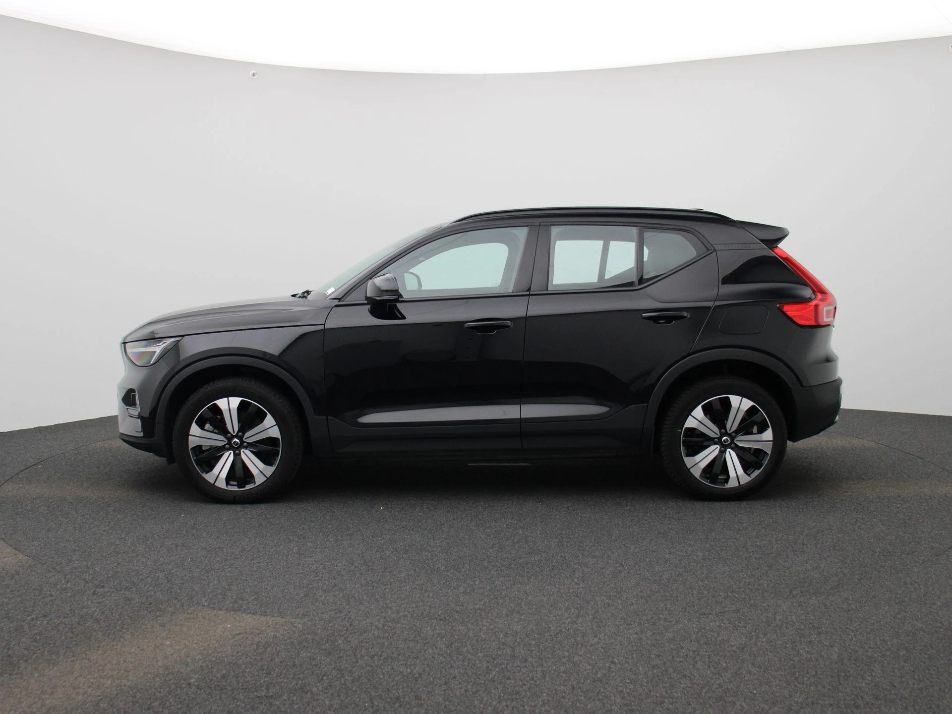 Volvo-XC40-image-3