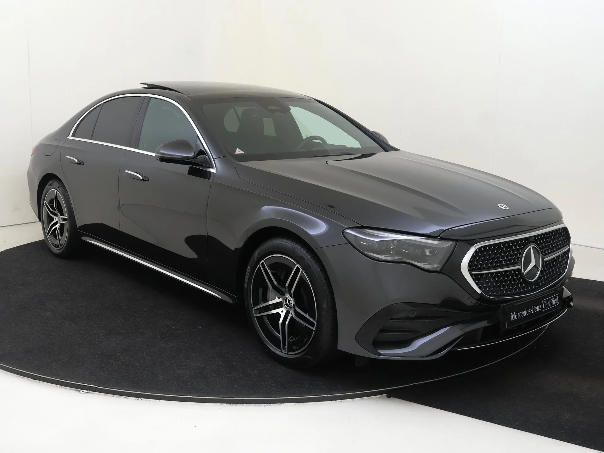 Mercedes-Benz E-Klasse 300 e AMG Line