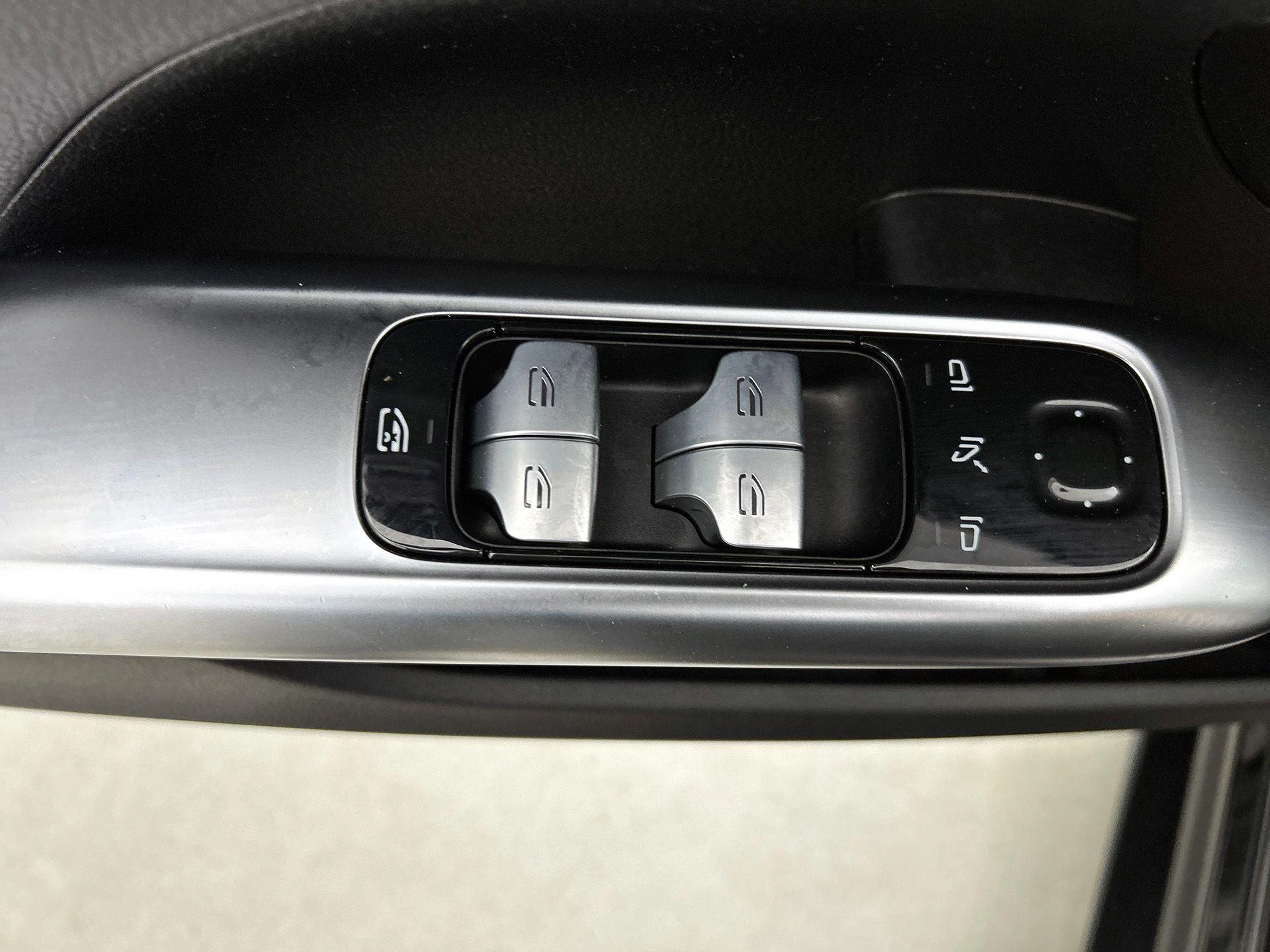 Mercedes-Benz-C-Klasse-image-63