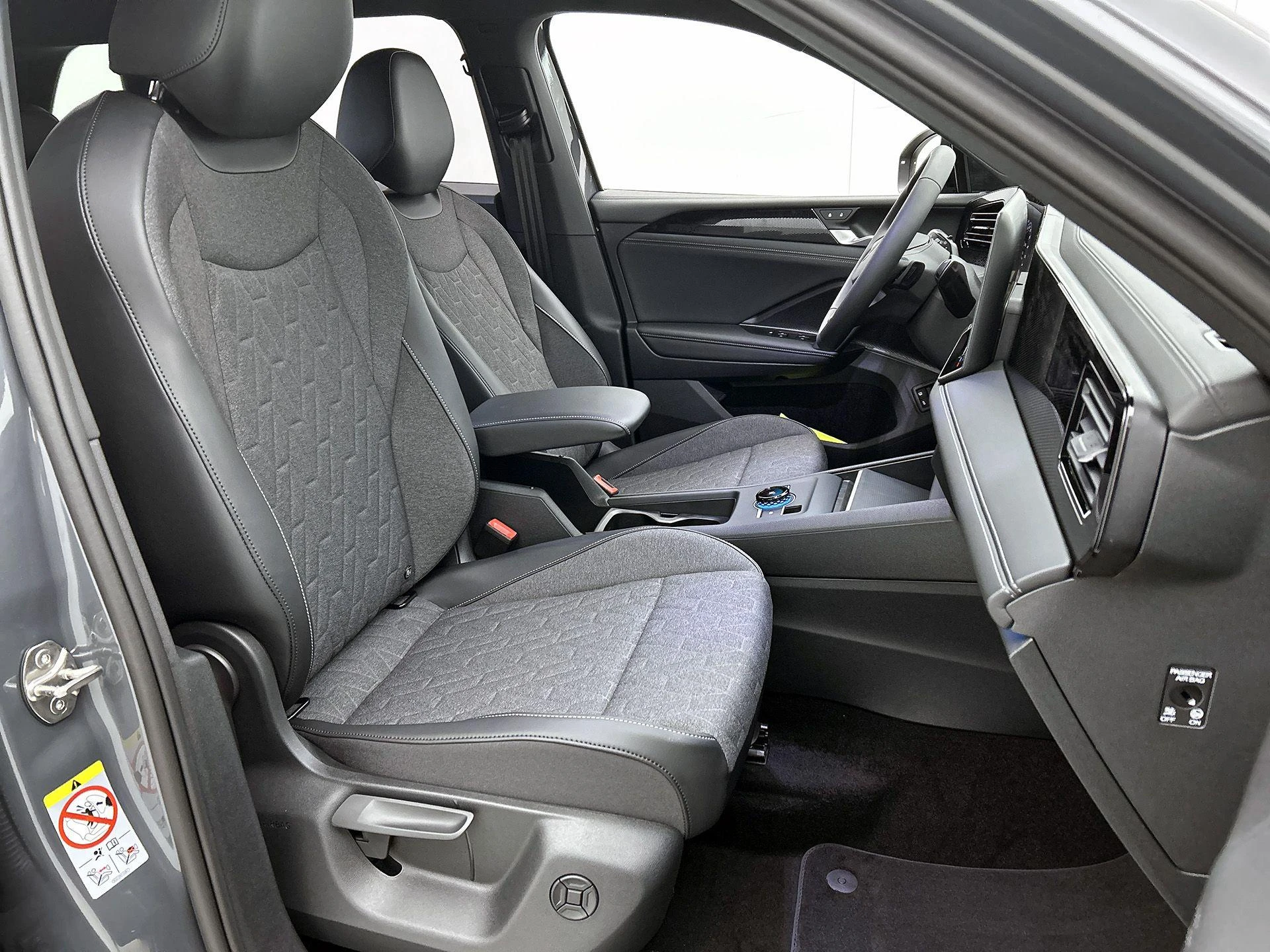 Volkswagen-Tiguan-image-48