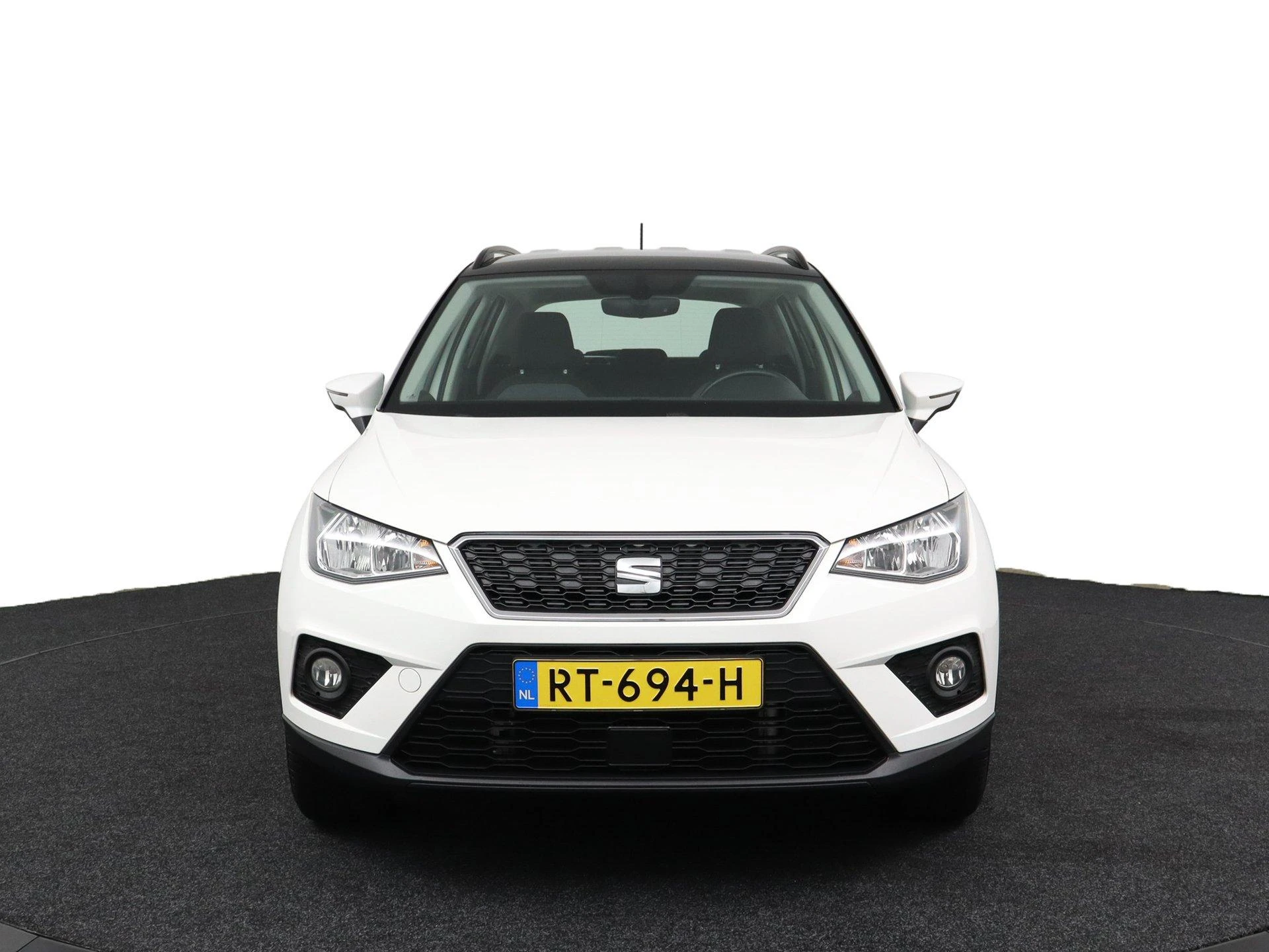 SEAT-Arona-image-5