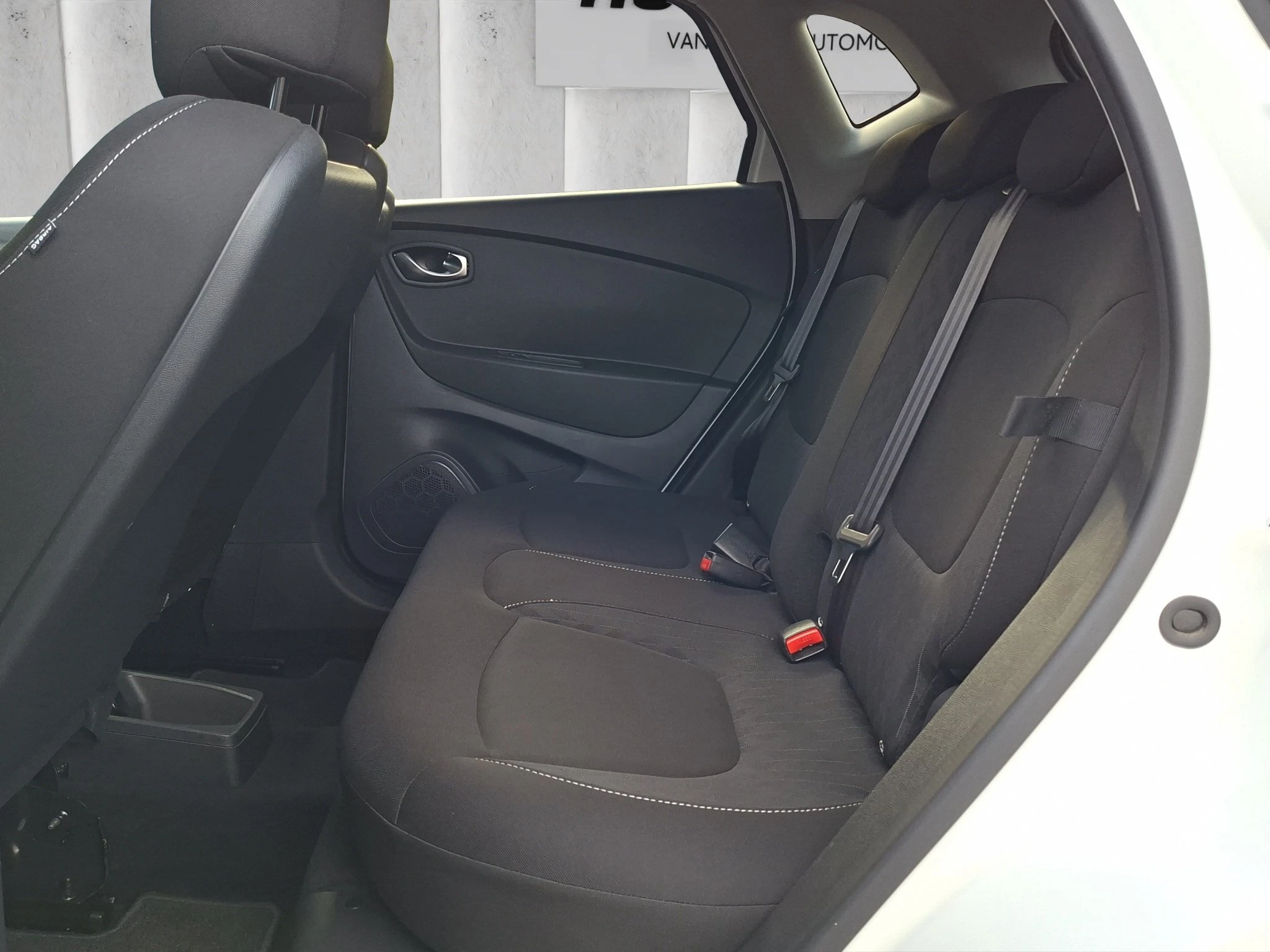 Renault-Captur-image-10
