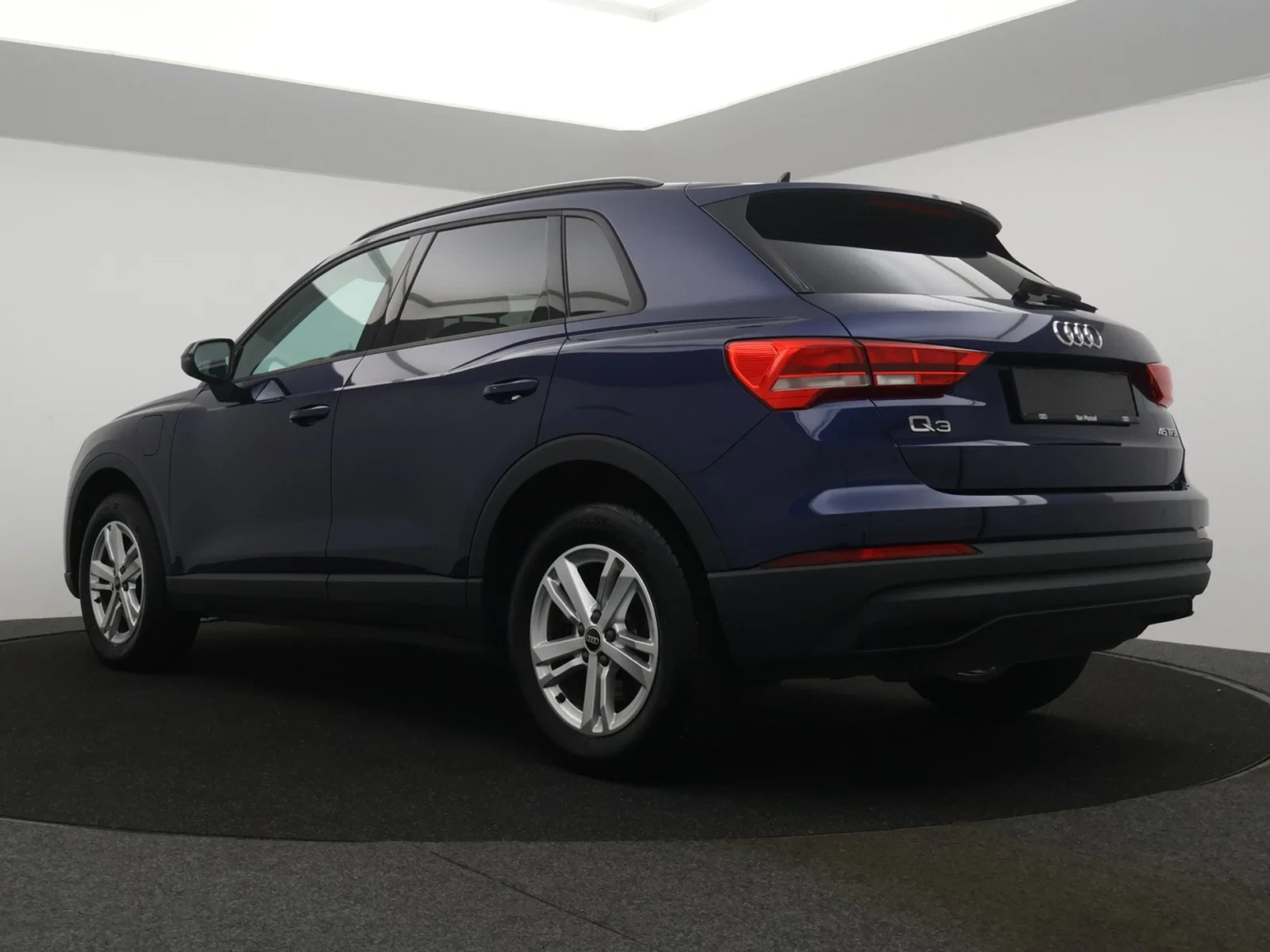 Audi Q3 PHEV Audi Q3 PHEV Attraction 45TFSIe 245PK *AUTOMAAT*SHADOW LOOK*CAMERA*PDC*CRUISE*NAVI*APP-CONNECT*...*