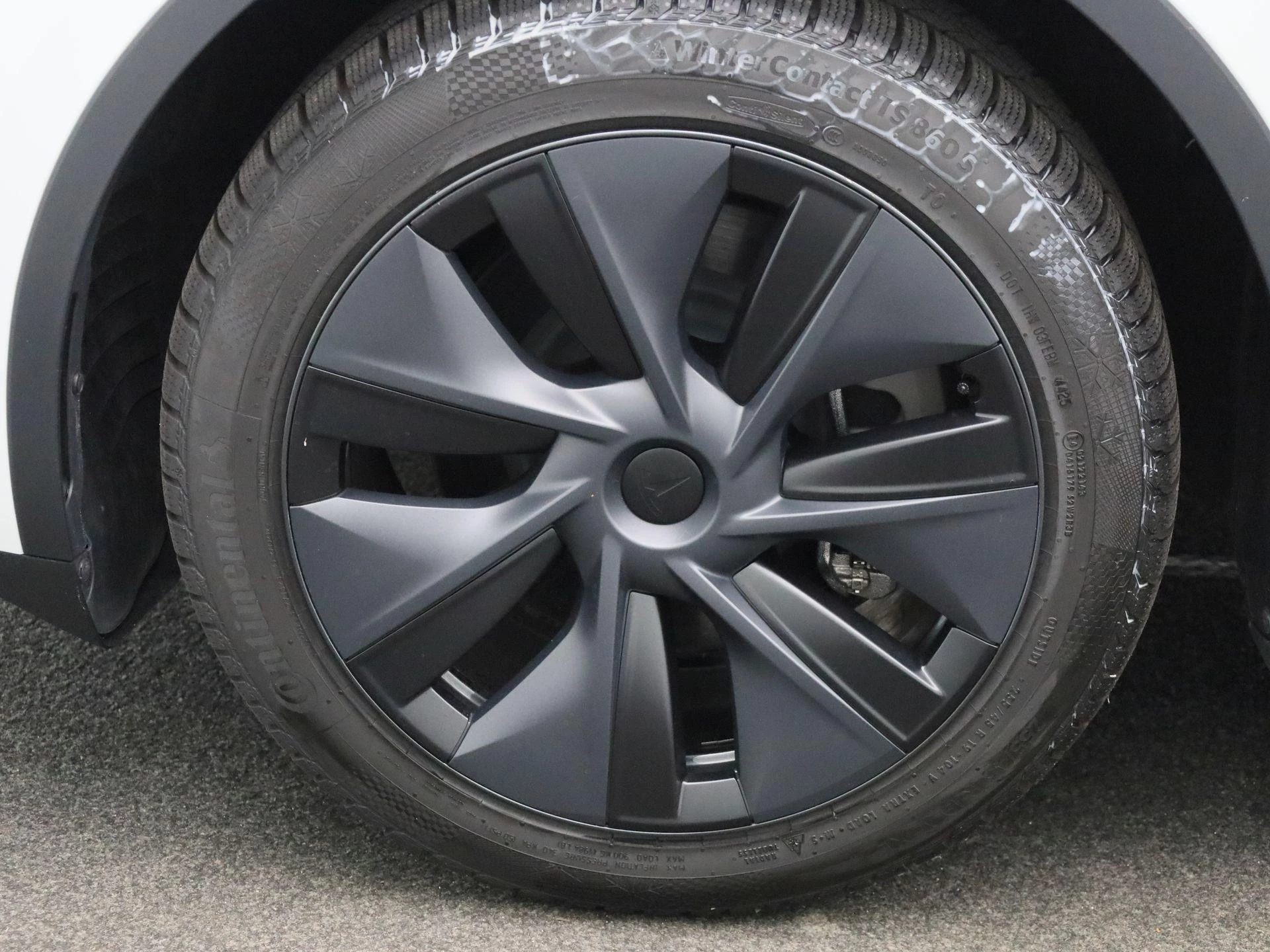 Tesla-Model Y-image-14