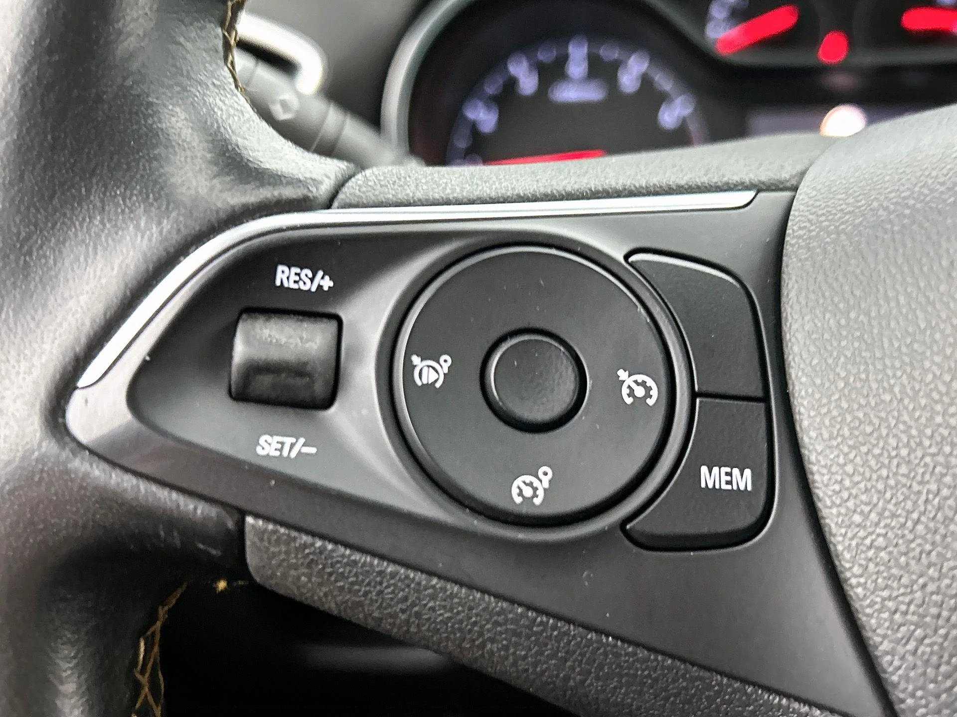 Opel-Crossland X-image-9