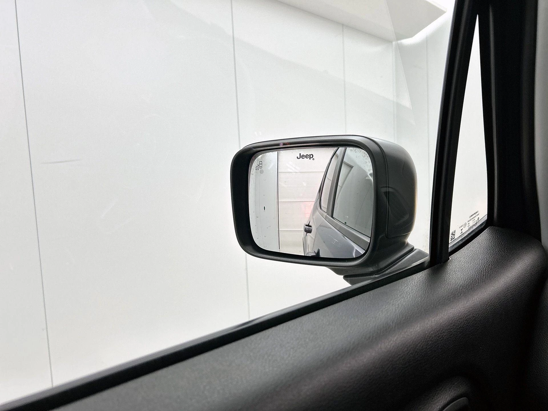 Jeep-Renegade-image-19
