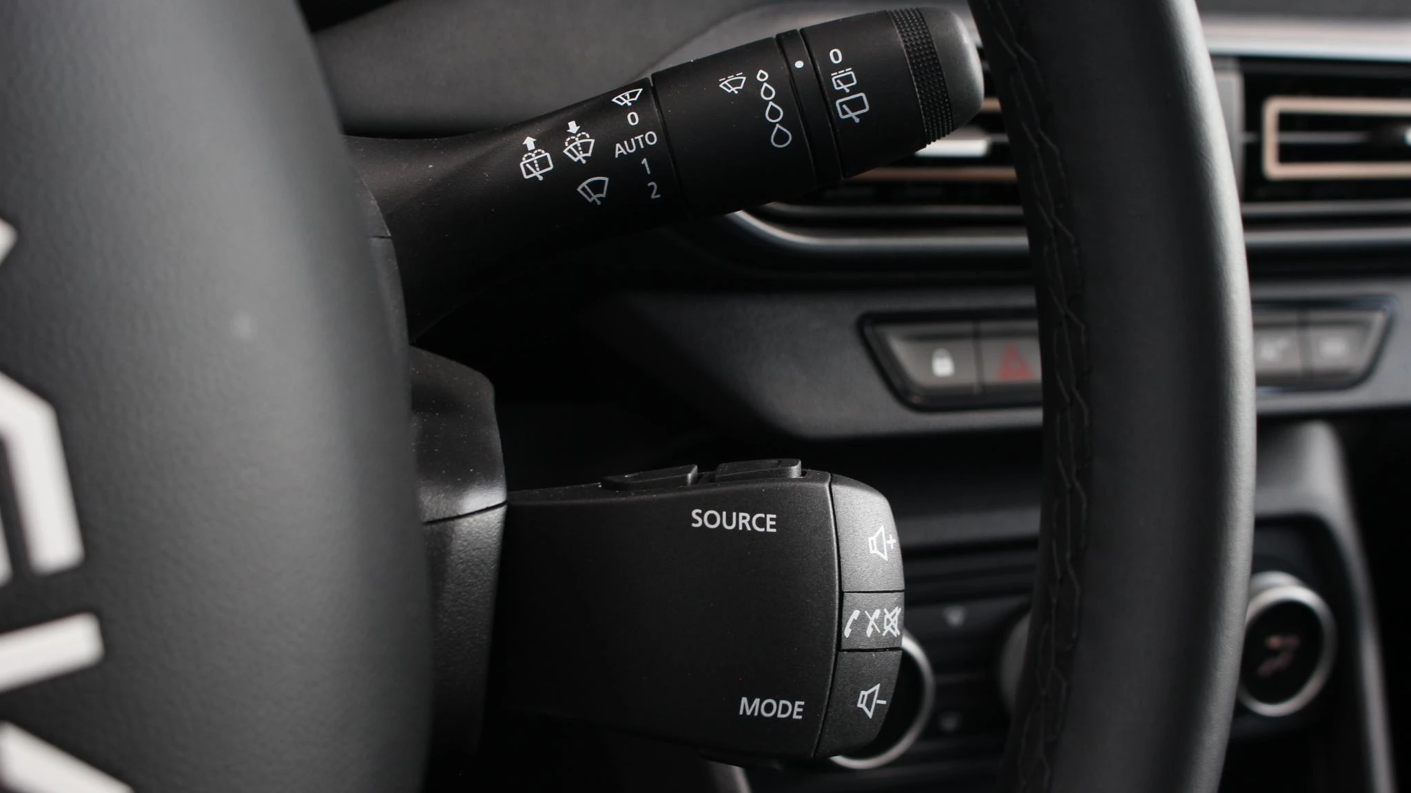 Dacia-Sandero Stepway-image-18