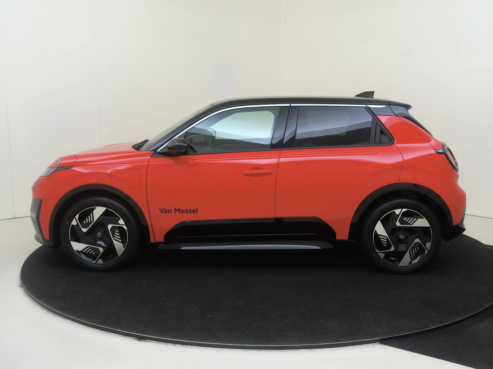 Nissan-Micra-image-7
