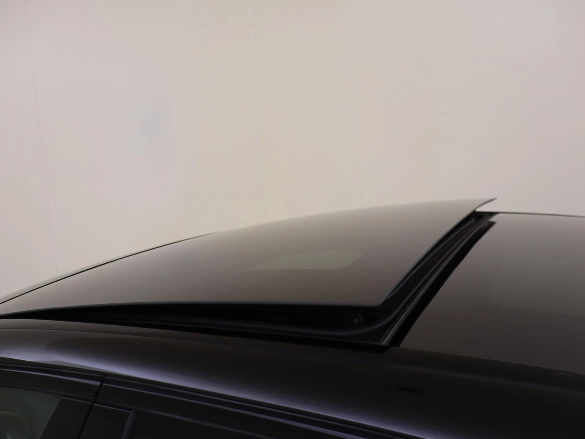 Mercedes-Benz-C-Klasse-image-28