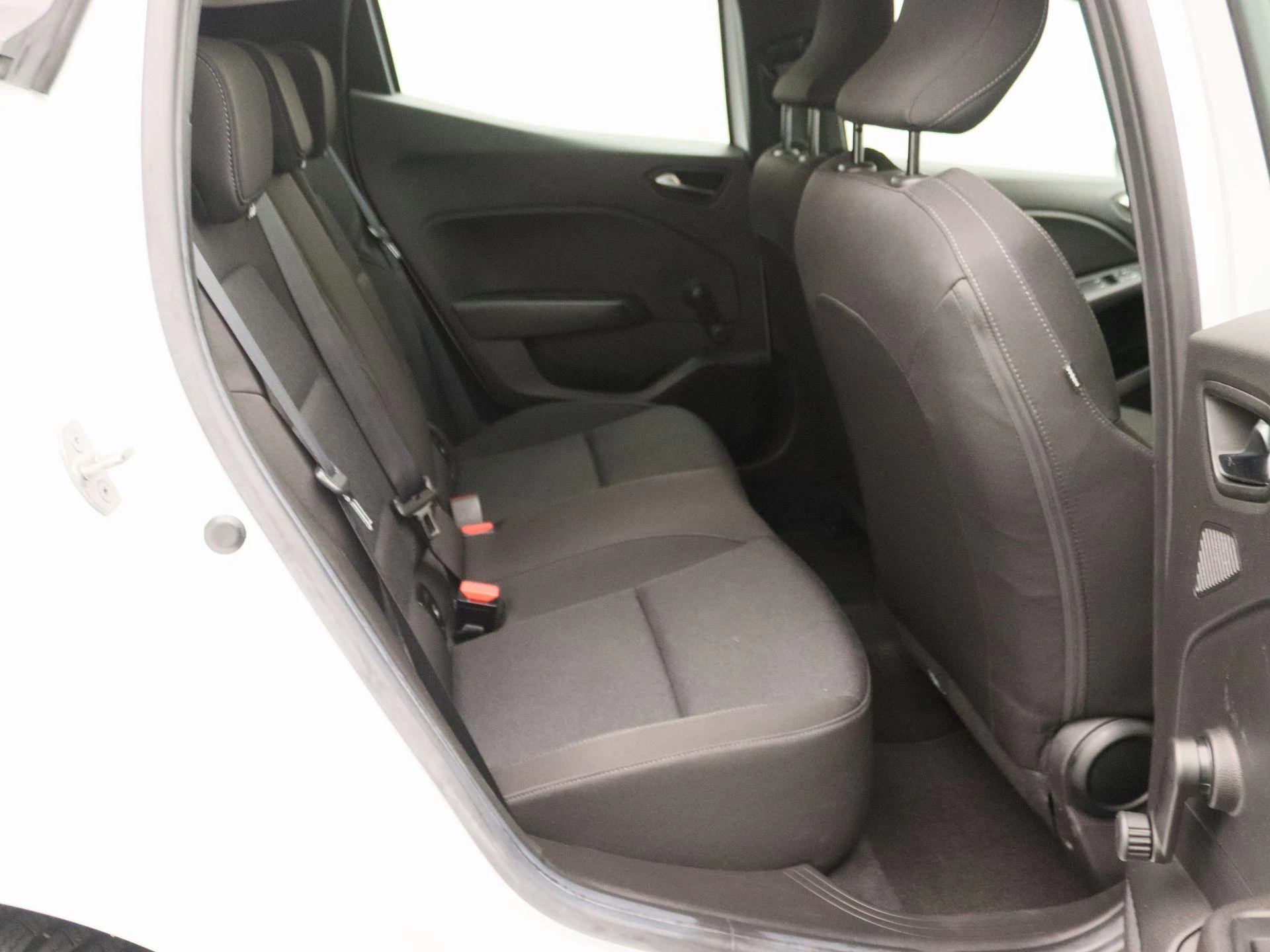 Renault-Clio-image-23