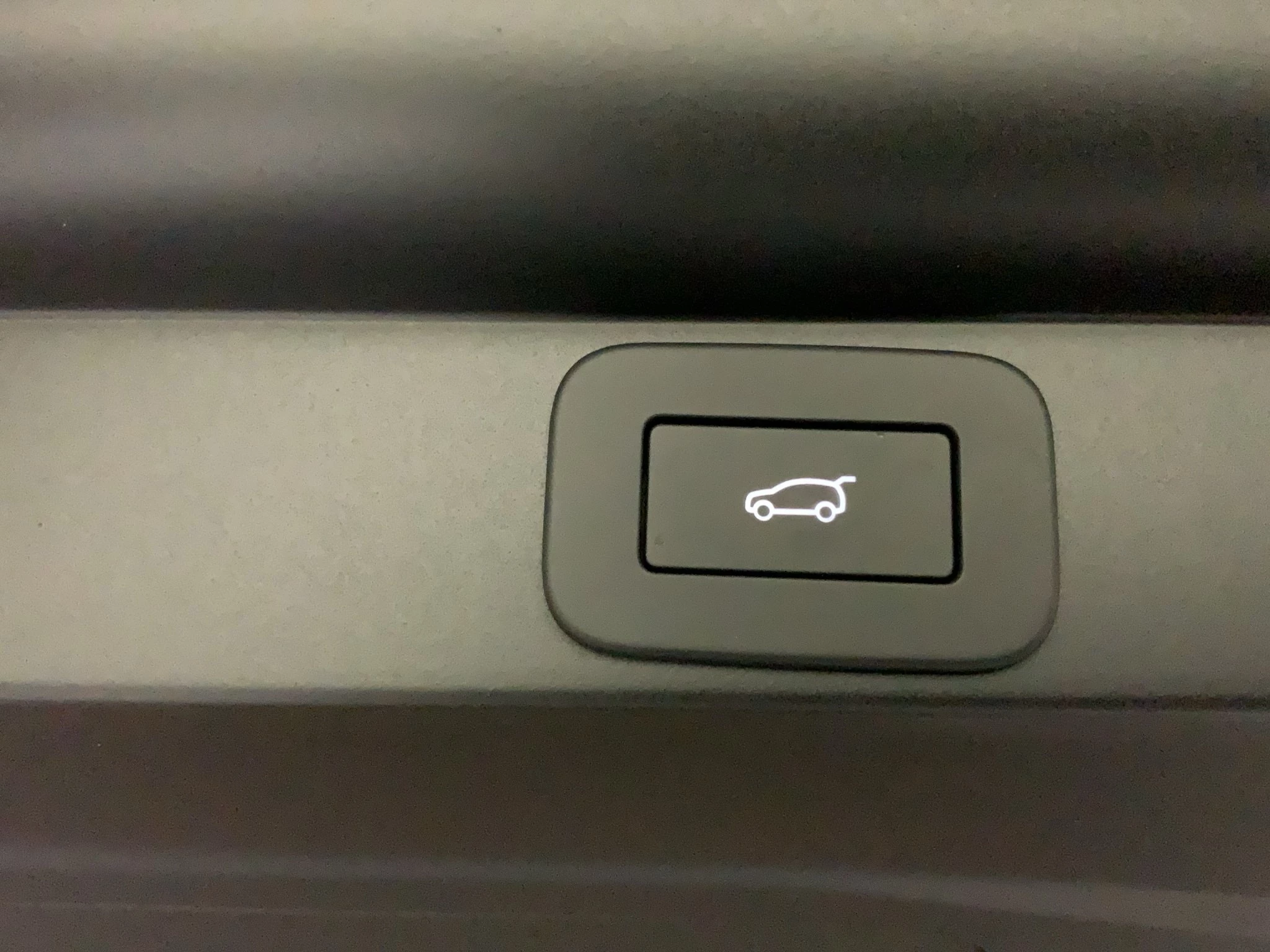 Land Rover-Range Rover-image-20