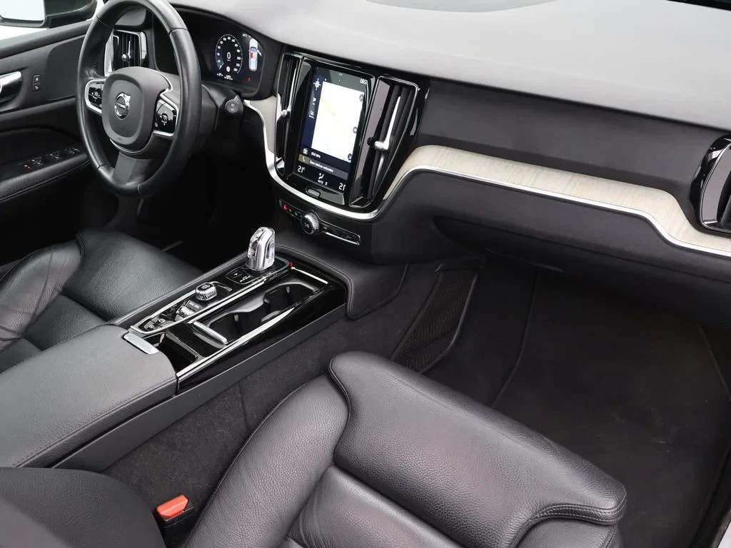 Volvo-V60-image-2