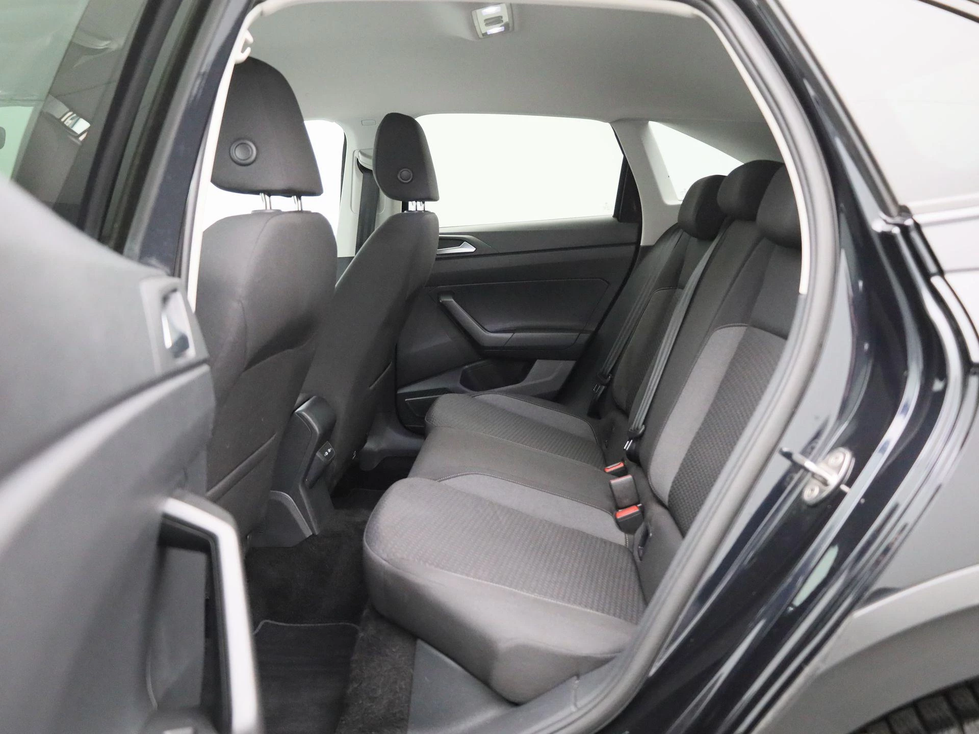 Volkswagen-Taigo-image-11