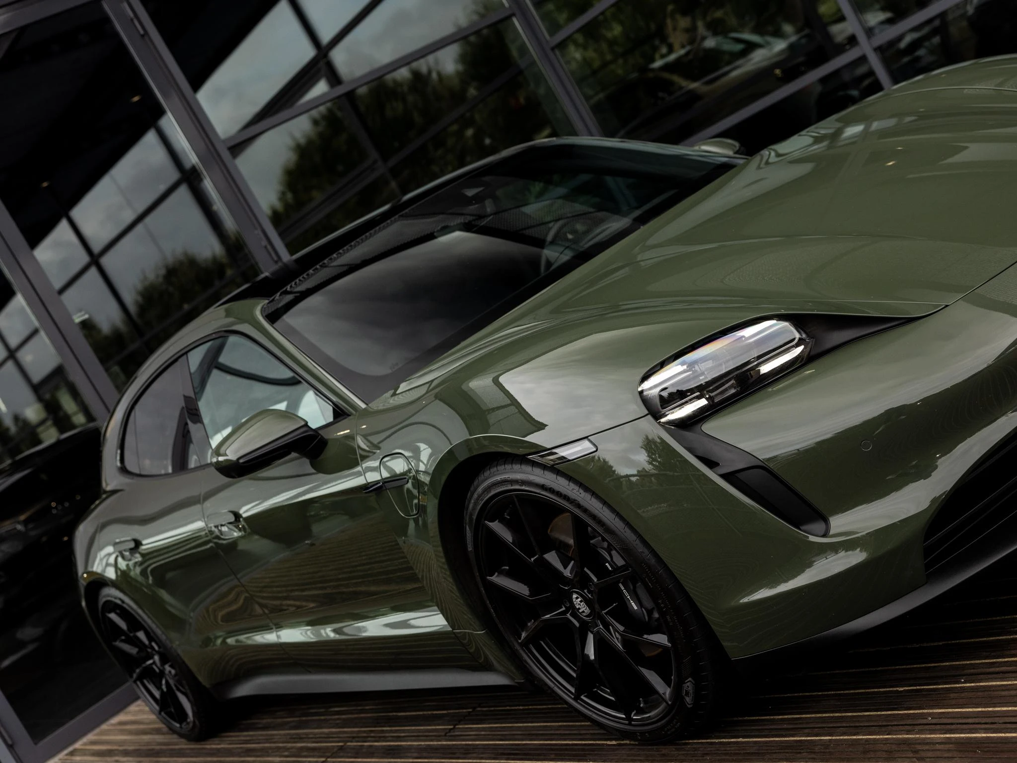 Porsche-Taycan-image-6