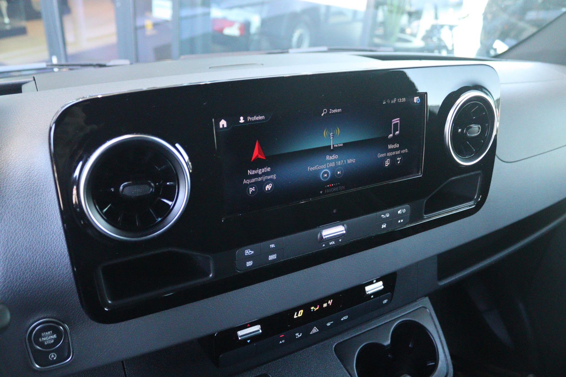 Mercedes-Benz-Sprinter-image-10