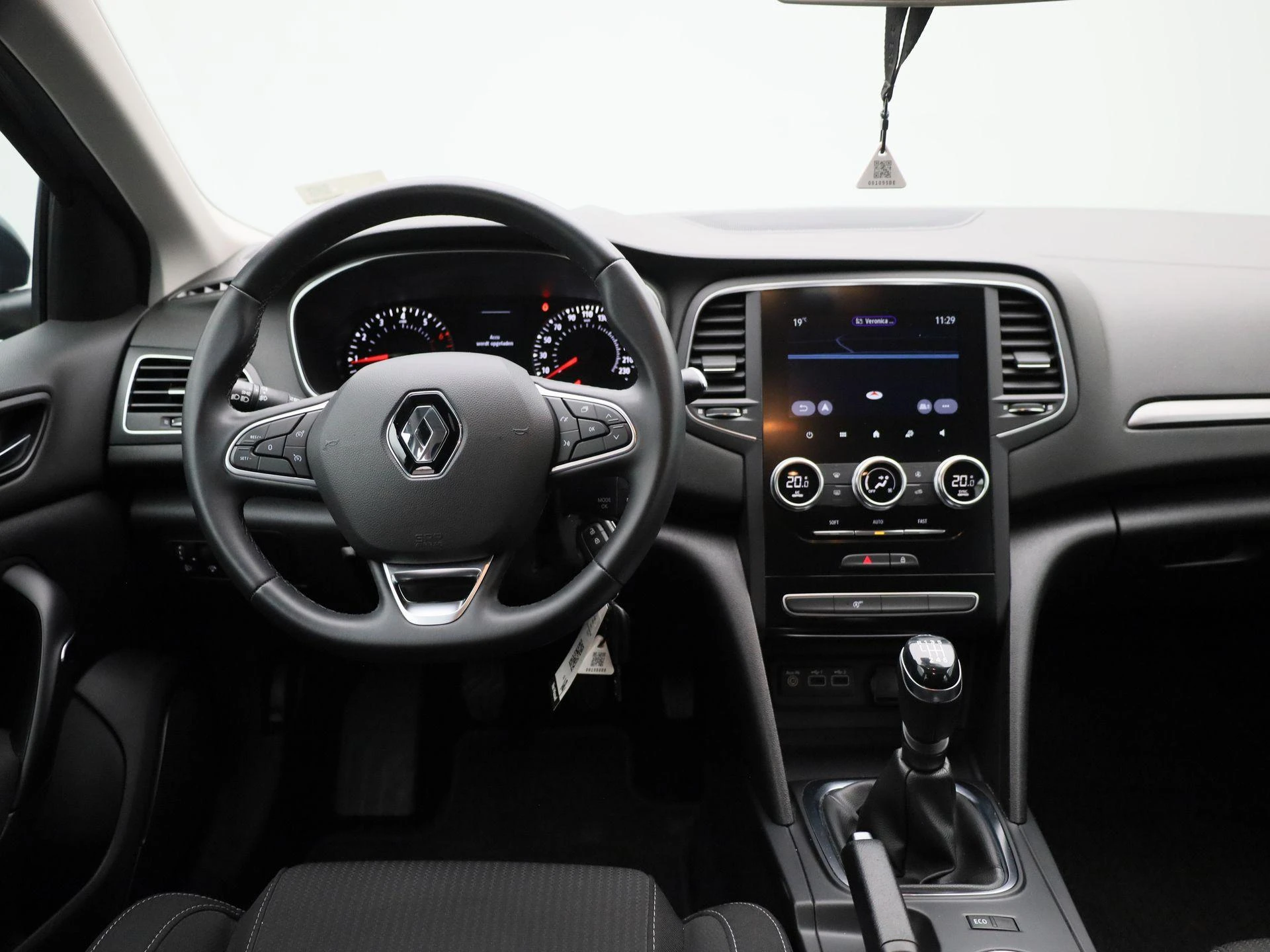 Renault-Mégane Estate-image-6