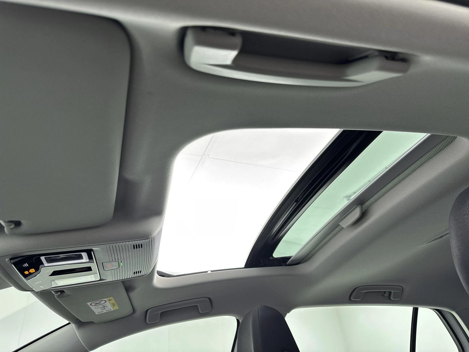 Volkswagen-Golf-image-20