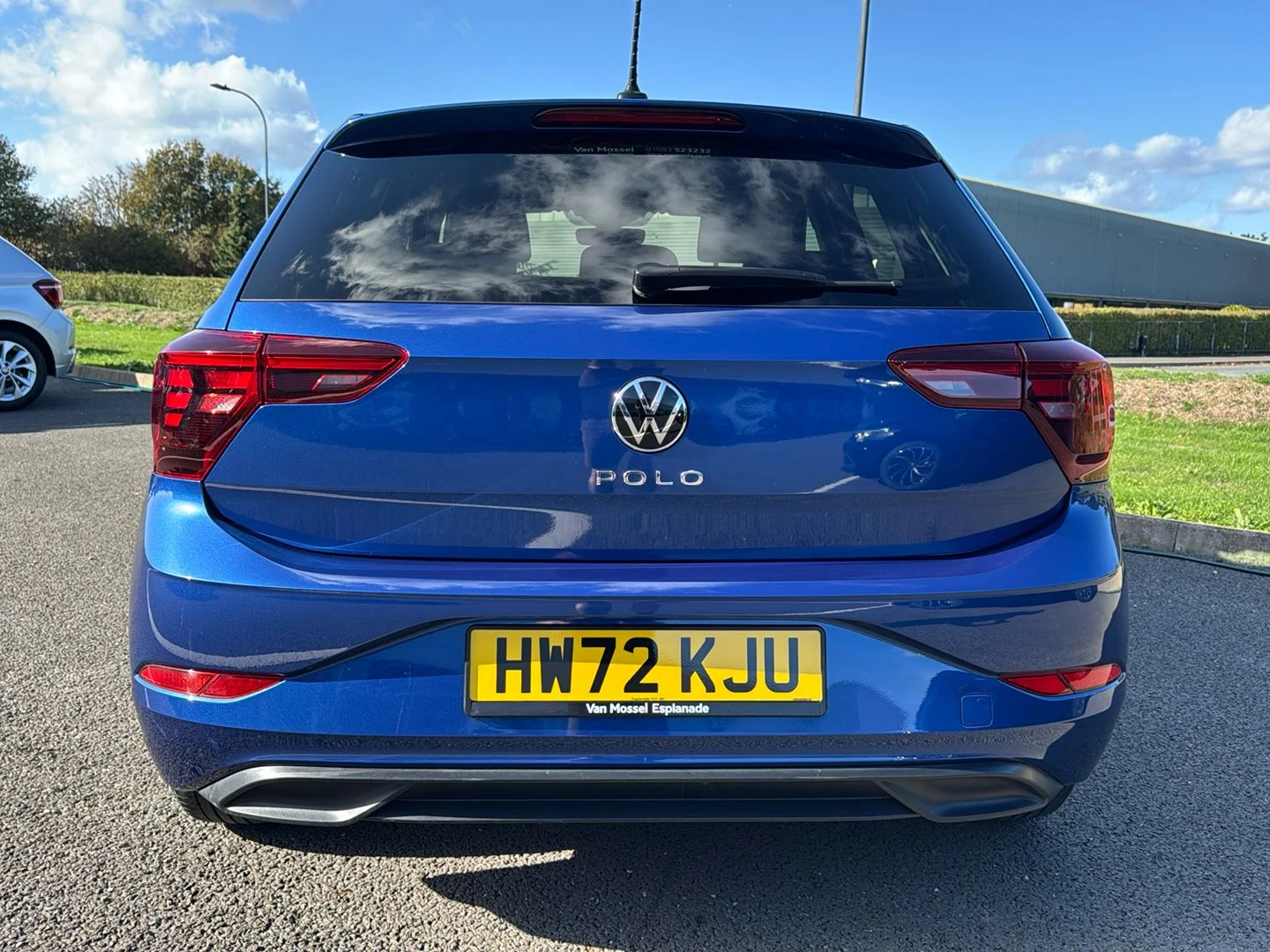 Volkswagen-Polo-image-5