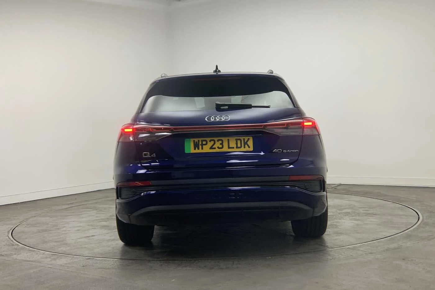 Audi-Q4 e-tron-image-10